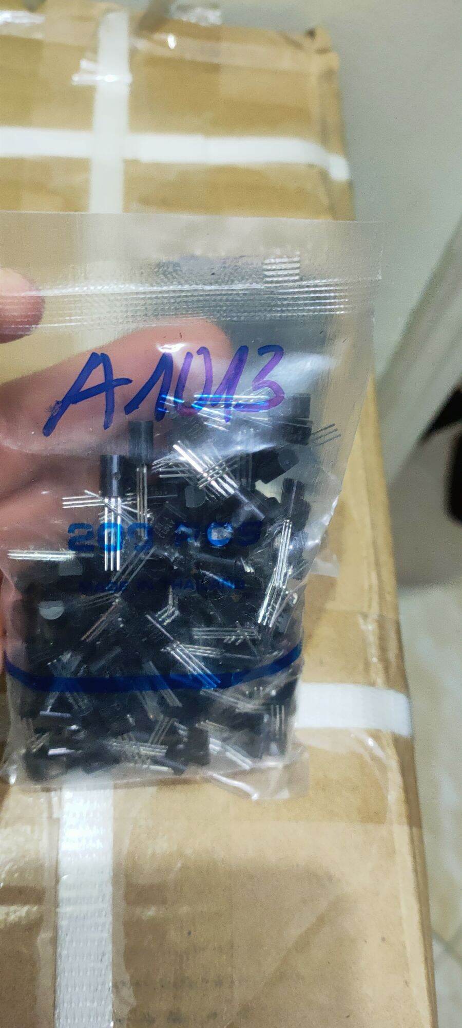100 con transistor A1013-C2383