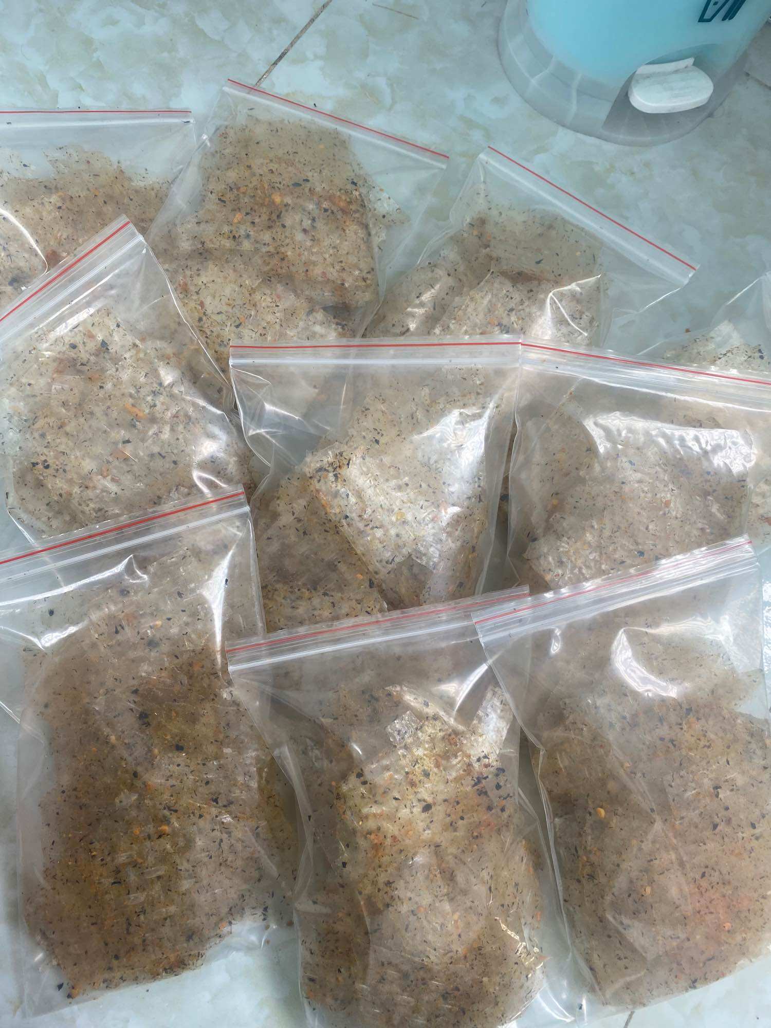BÁNH TRÁNG RONG BIỂN CHÁY TỎI