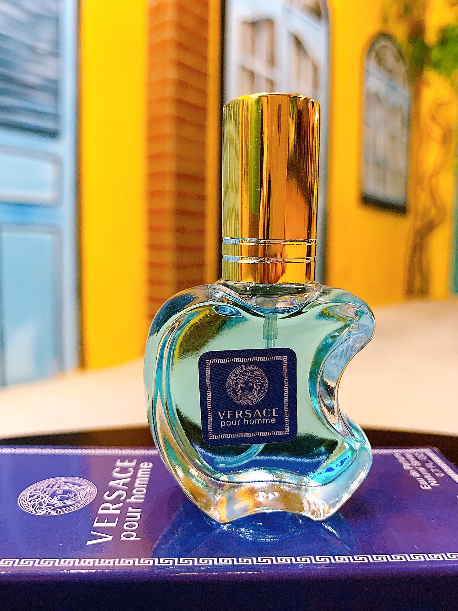 Nước Hoa Mini VERSACE POUR HOMME 20ml (Mẫu Táo)