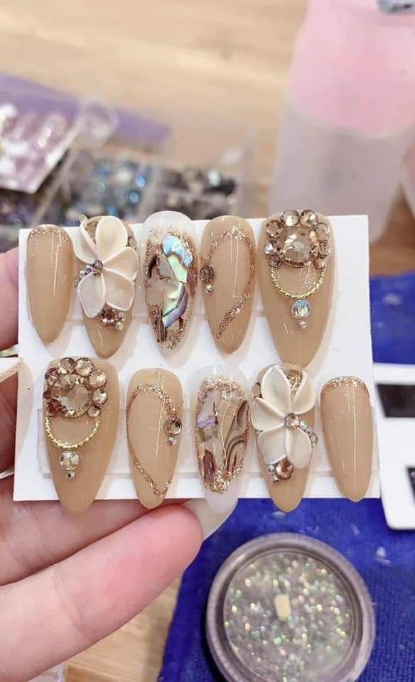 Nail Box giá rẻ. Set 10 móng up mỹ gắn đá + hoa bột