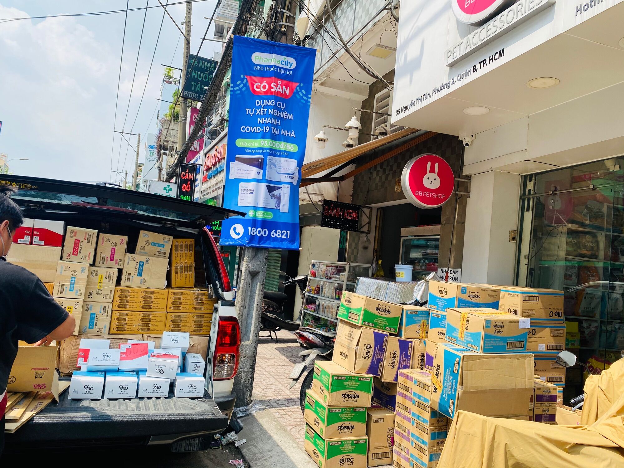 Thức ăn hạt khô cho chó con Classic bao 10kg ( có 25 gói 400g)
