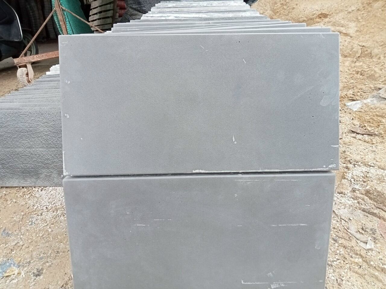 Khuôn Bê Tông Đón nước kt 30/50/6cm