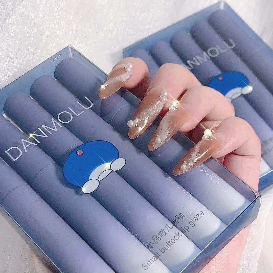 Set 5 Son Kem Lì Siêu Mềm Môi DANMOLU Small Buttock