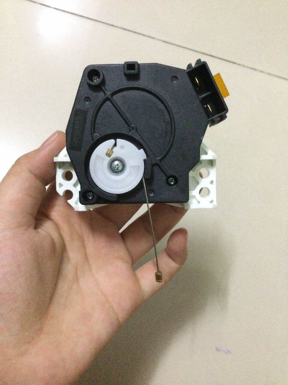 [HCM]van xả máy giặt Toshiba trắng đen