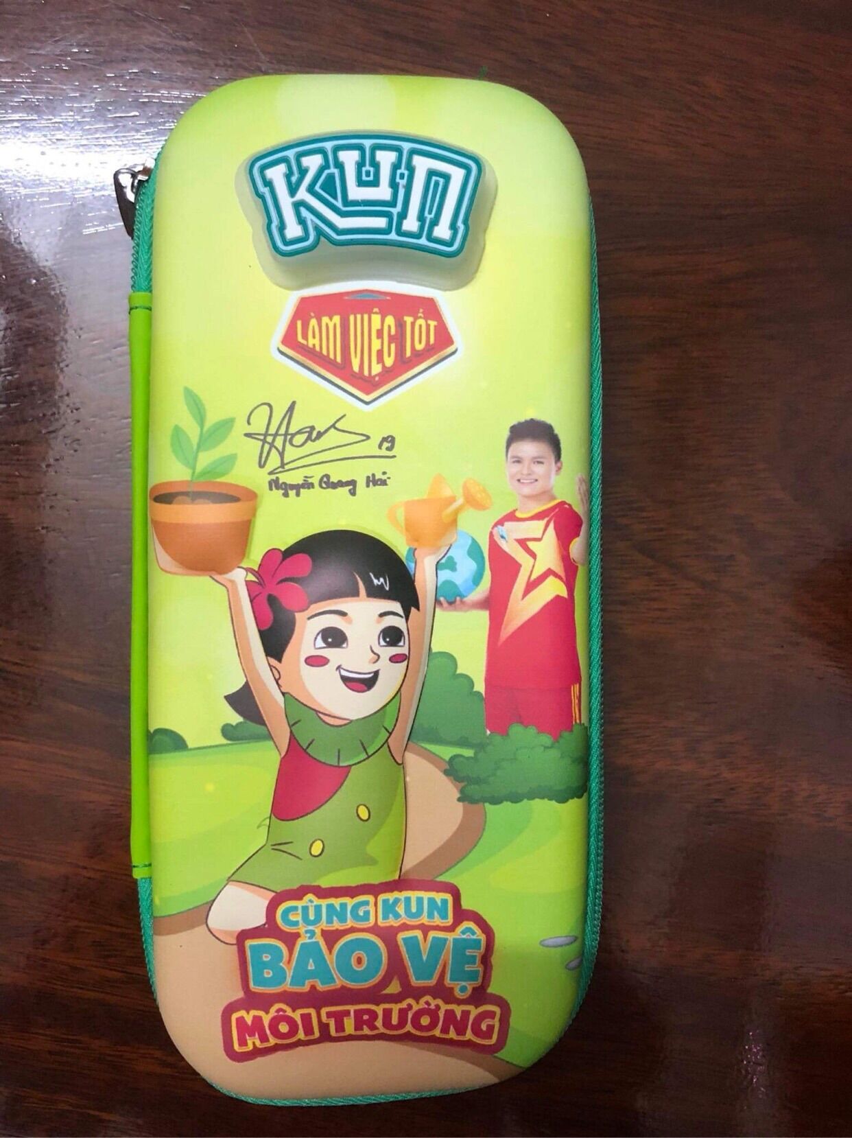 Bộ đồ dùng học tập Kun