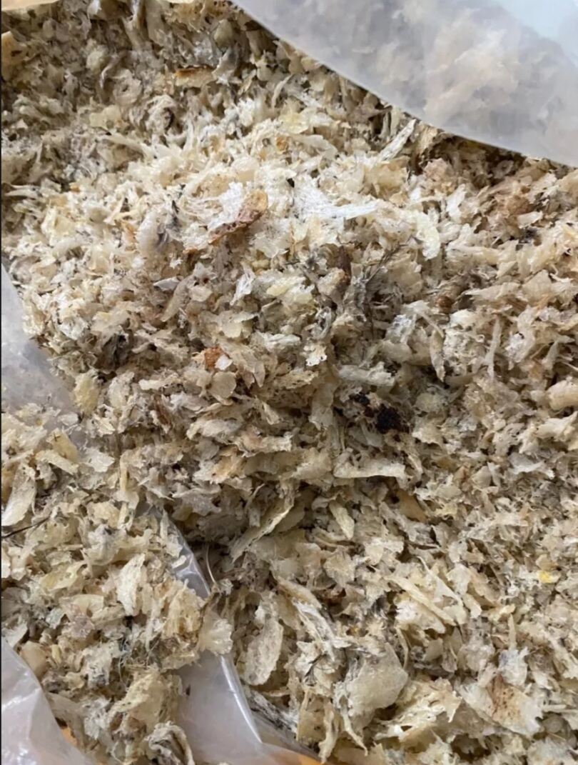 VỤN TỔ YẾN THÔ BỊ BỂ DO QUÁ TRÌNH VẬN CHUYỂN (Còn lông và tạp chất) VỤN BỂ NHỎ shop tặng kèm GIA VỊ CHƯNG ĐA DẠNG