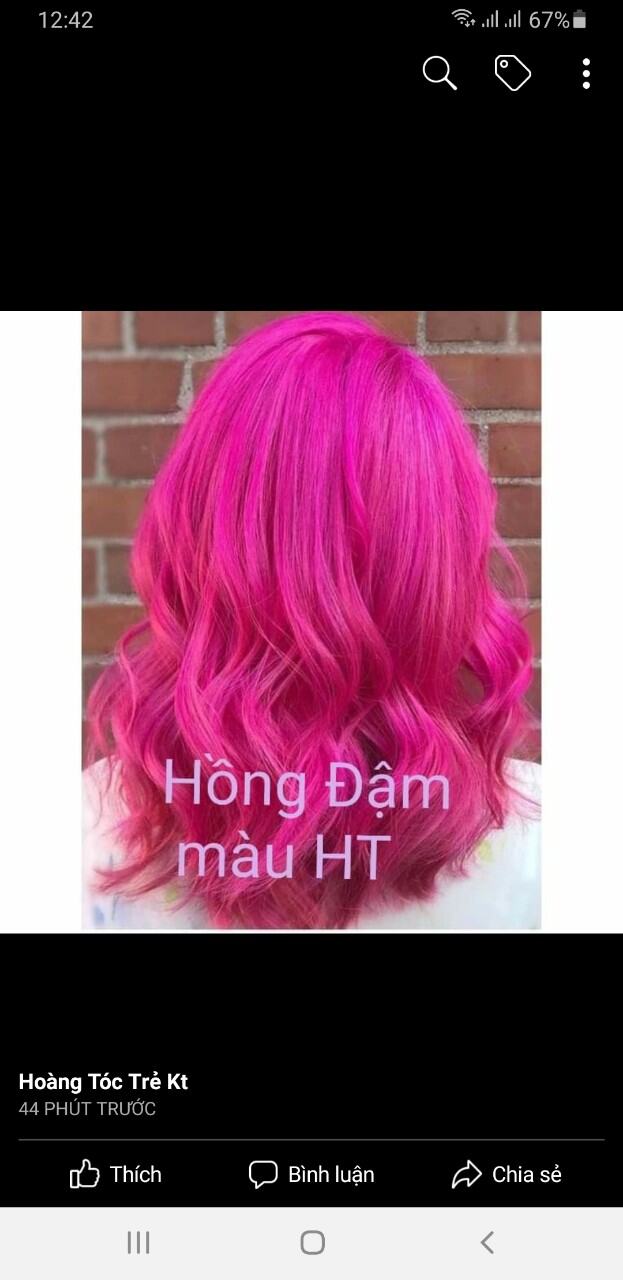 Combo nhuộm tóc hồng đậm là sự lựa chọn hoàn hảo cho những ai muốn thử nghiệm với màu tóc mới mẻ. Xem hình ảnh để nhận được sự kết hợp hoàn hảo giữa màu hồng đậm và các phụ kiện kèm theo để tạo nên một phong cách cá tính.