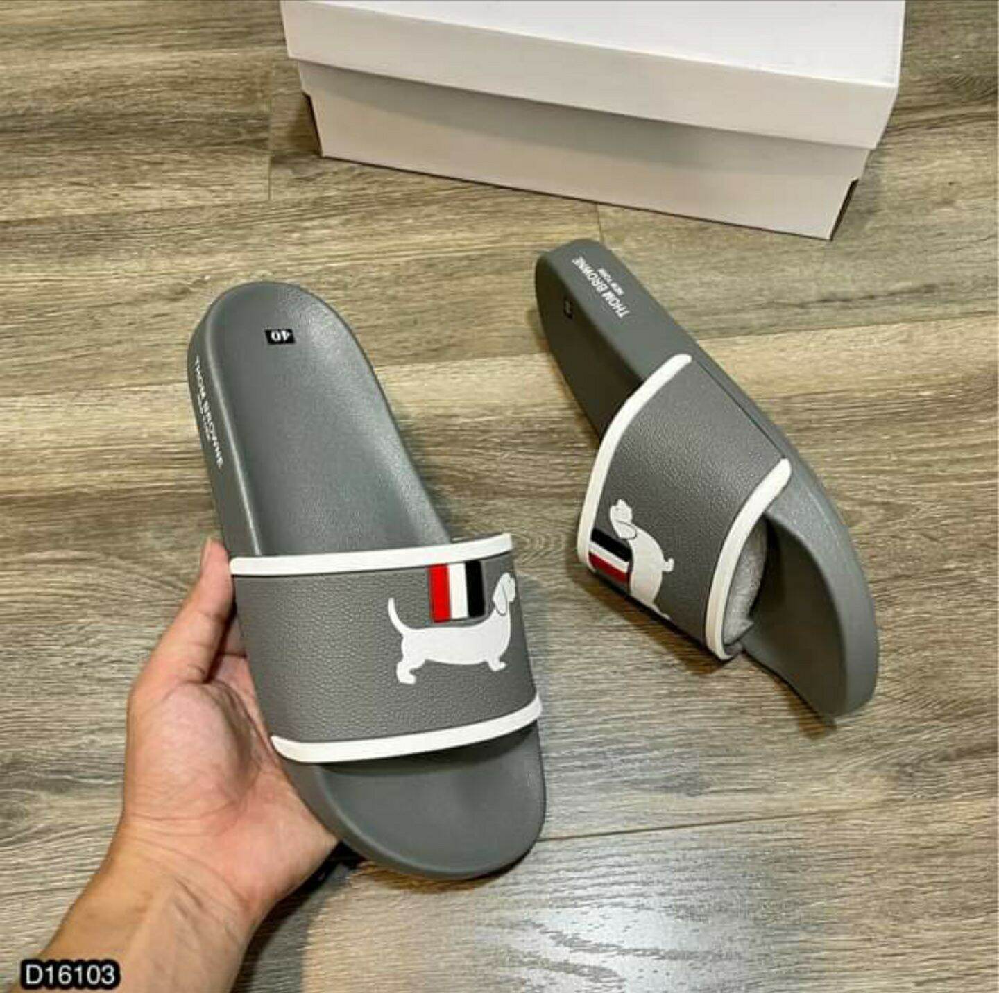 🪴 Bản dép Thom Browne cực nét AE 😍😍😍