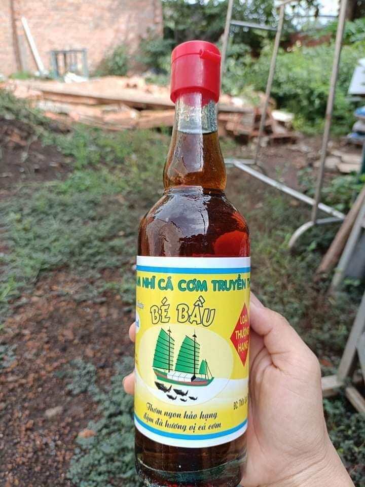 NƯỚC MẮM NHỈ CÁ CƠM TRUYỀN THỐNG 1 chai