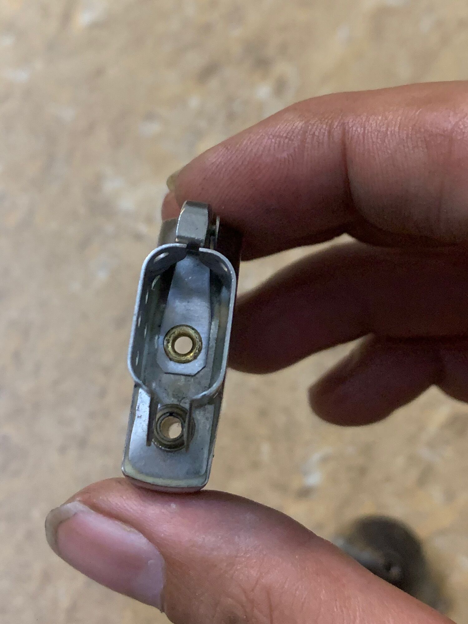 Lưỡi gà chặt góc/ lưỡi gà vuông zippo