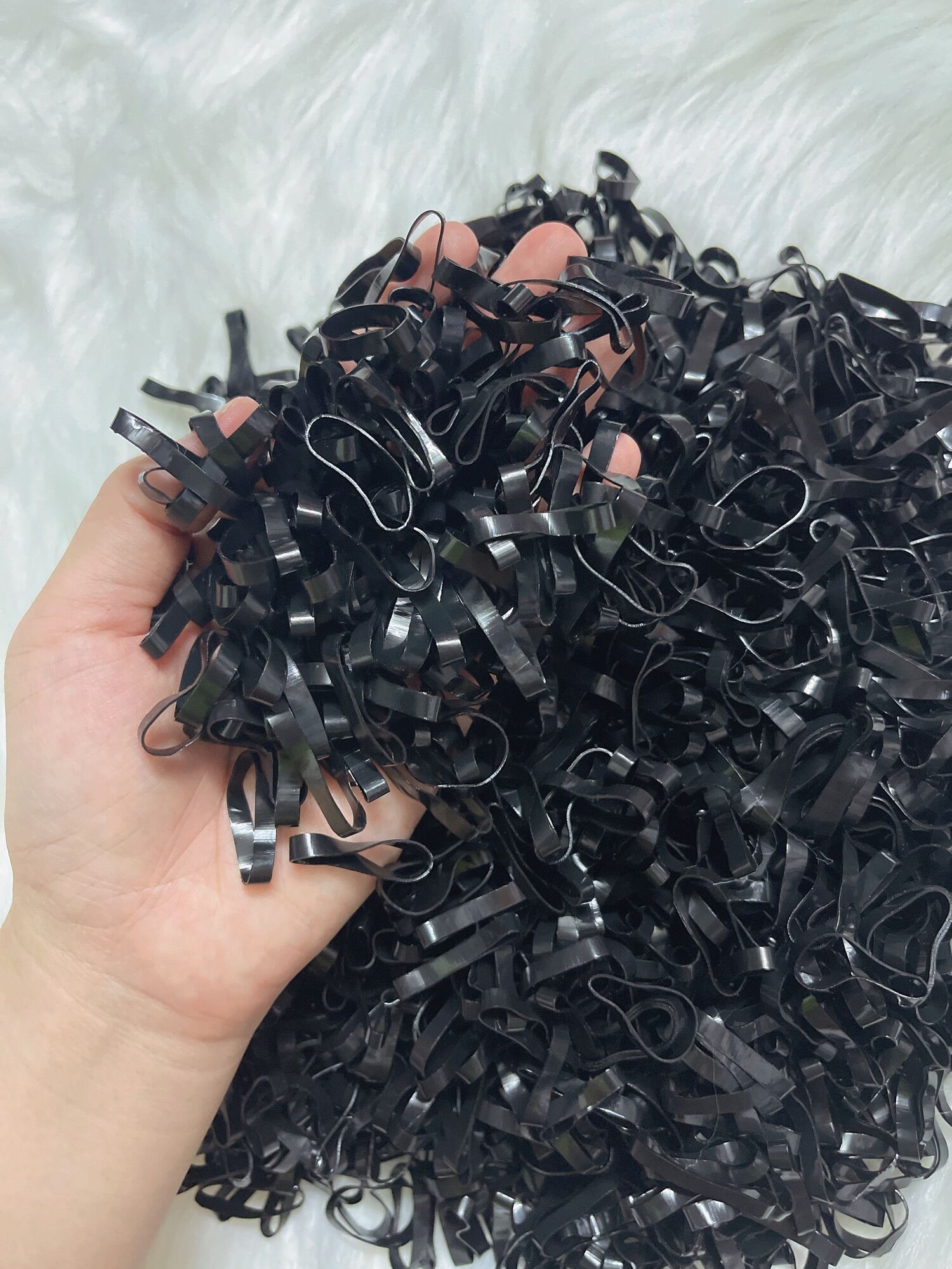 500g thun cột tóc màu đen ( Nữa ký ) bảng lớn chắc bền .