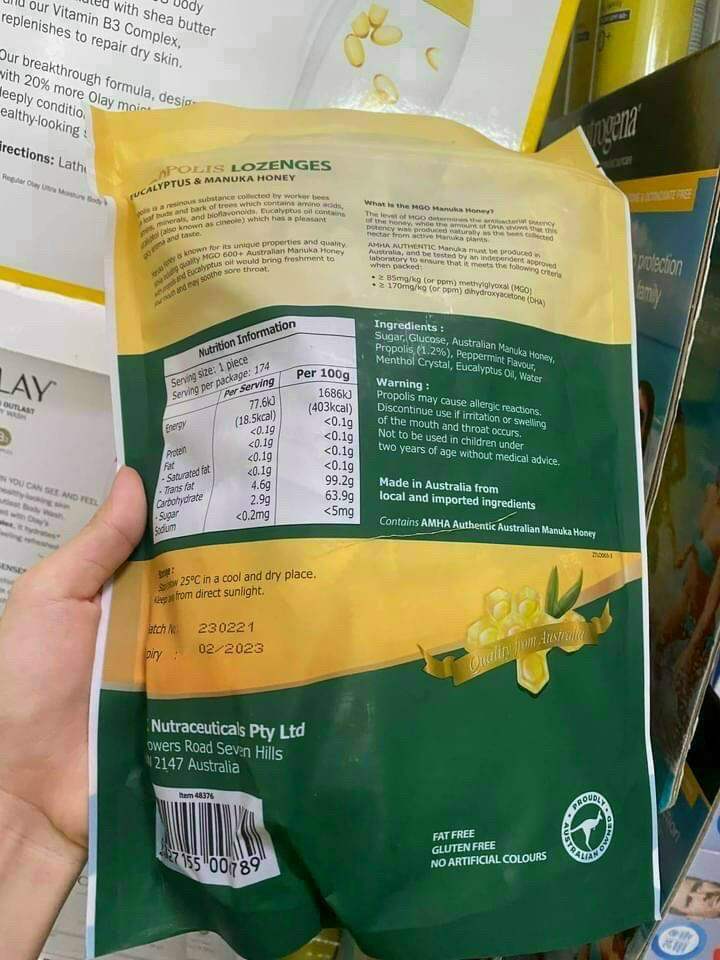 KẸO NGẬM KEO ONG + MẬT ONG MANUKA + KHUYNH DIỆP  PROPOLIS LOZENGES EUCALYPTUS & MANUKA HONEY 800G -ÚC