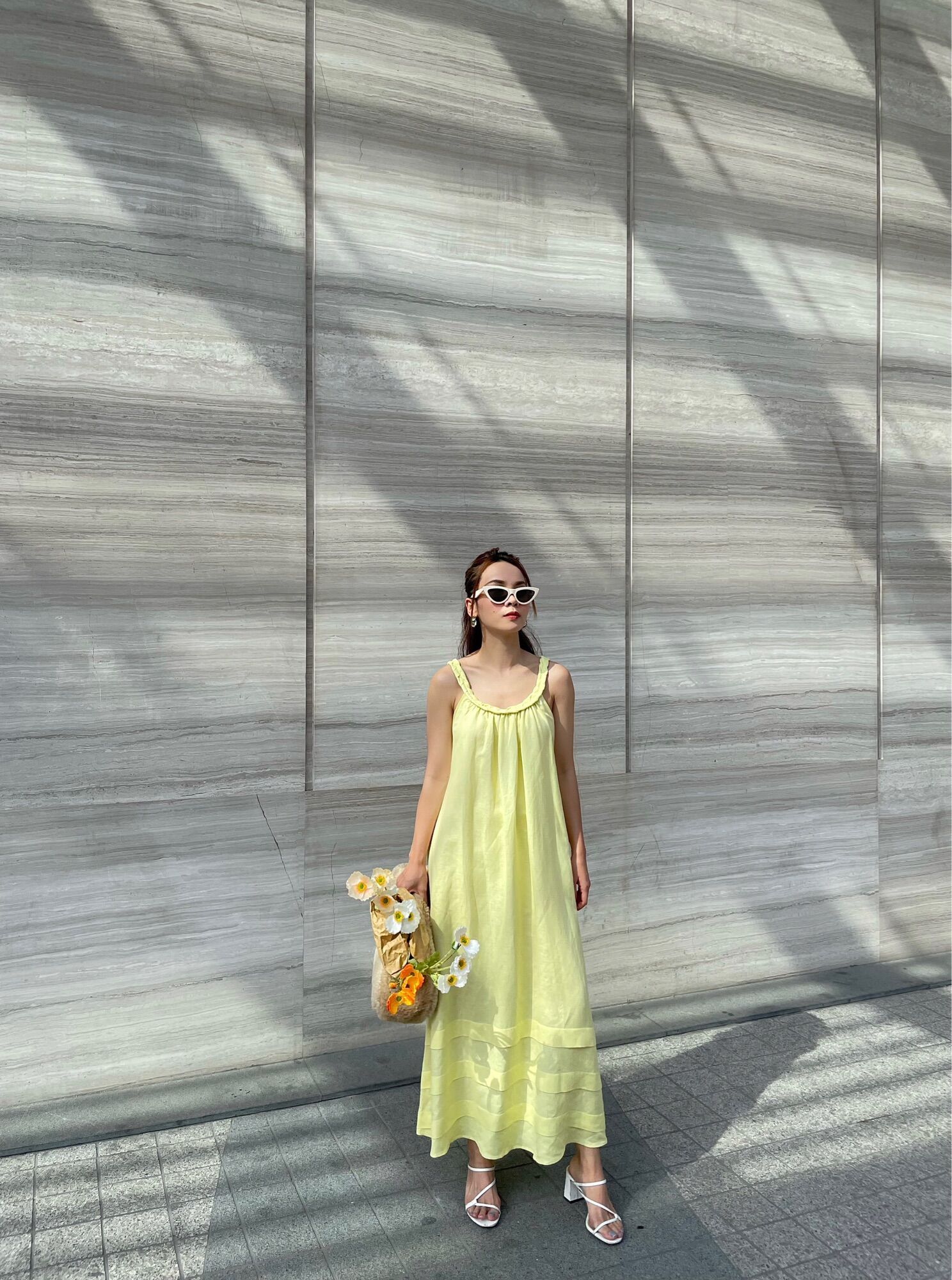 Đầm linen vàng chanh cổ yếm SY STORE