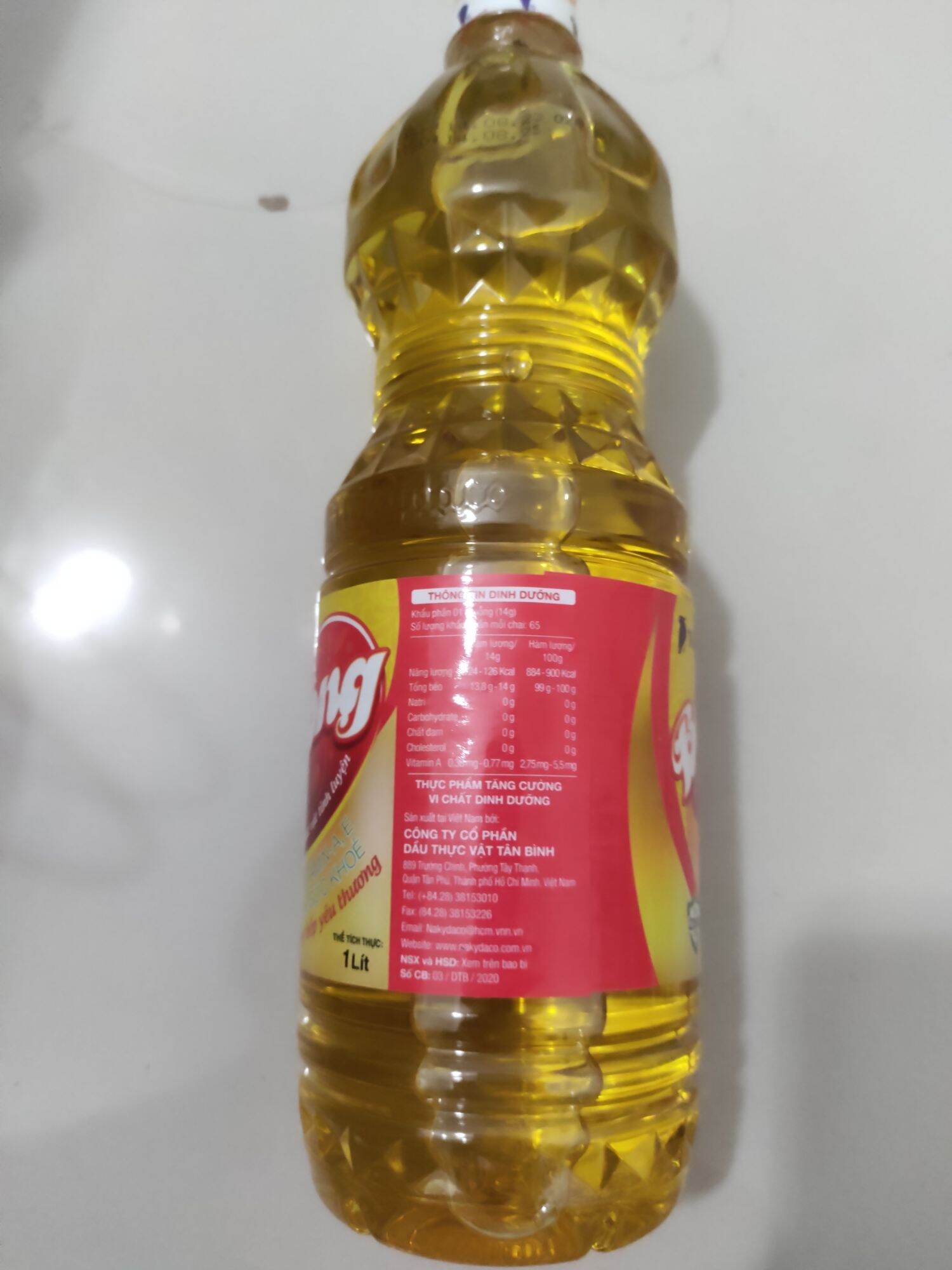 Dầu ăn còn két Nakydaco chai 1 lít