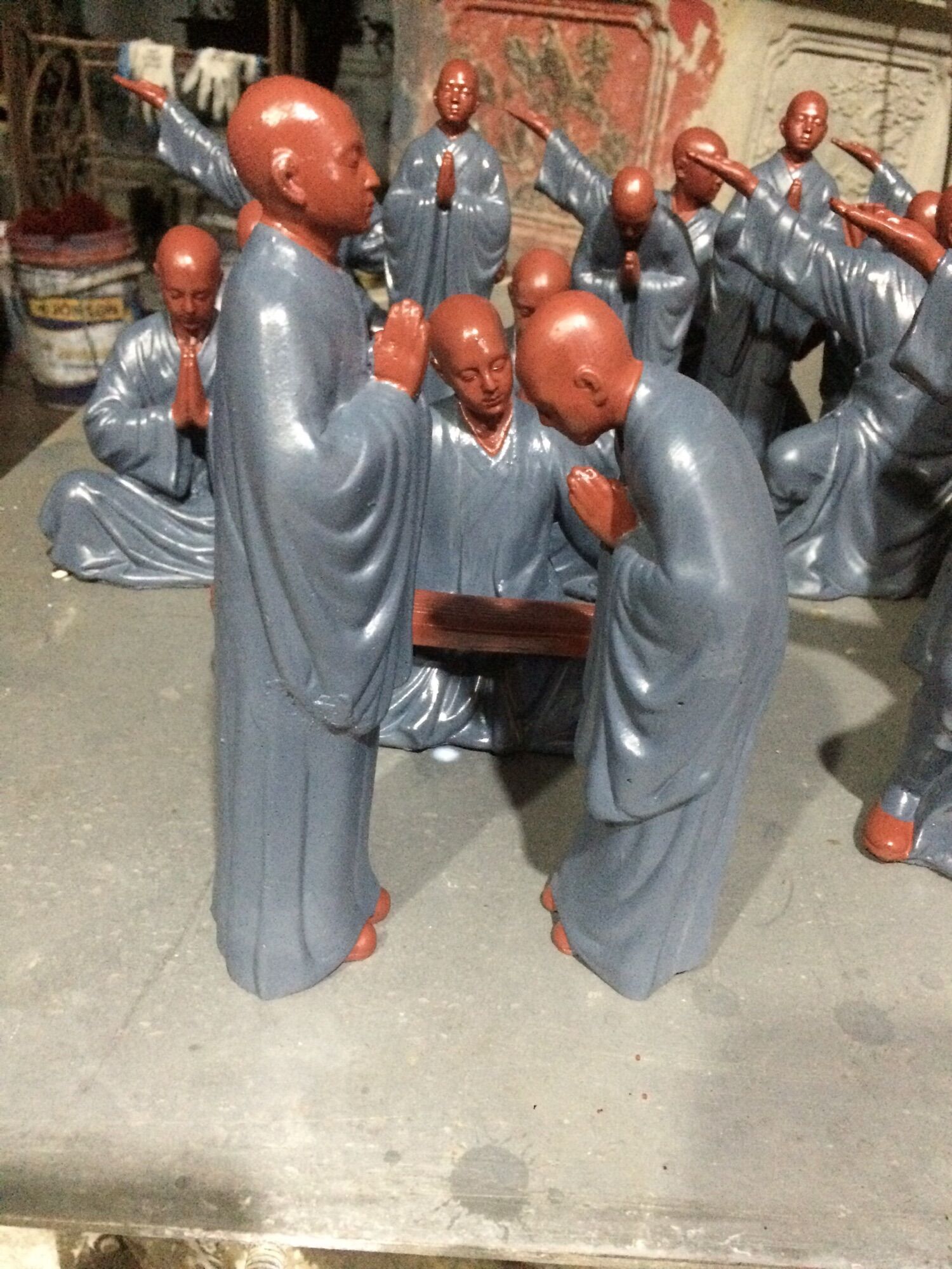 Bộ 2 tượng tăng nhân bái phật