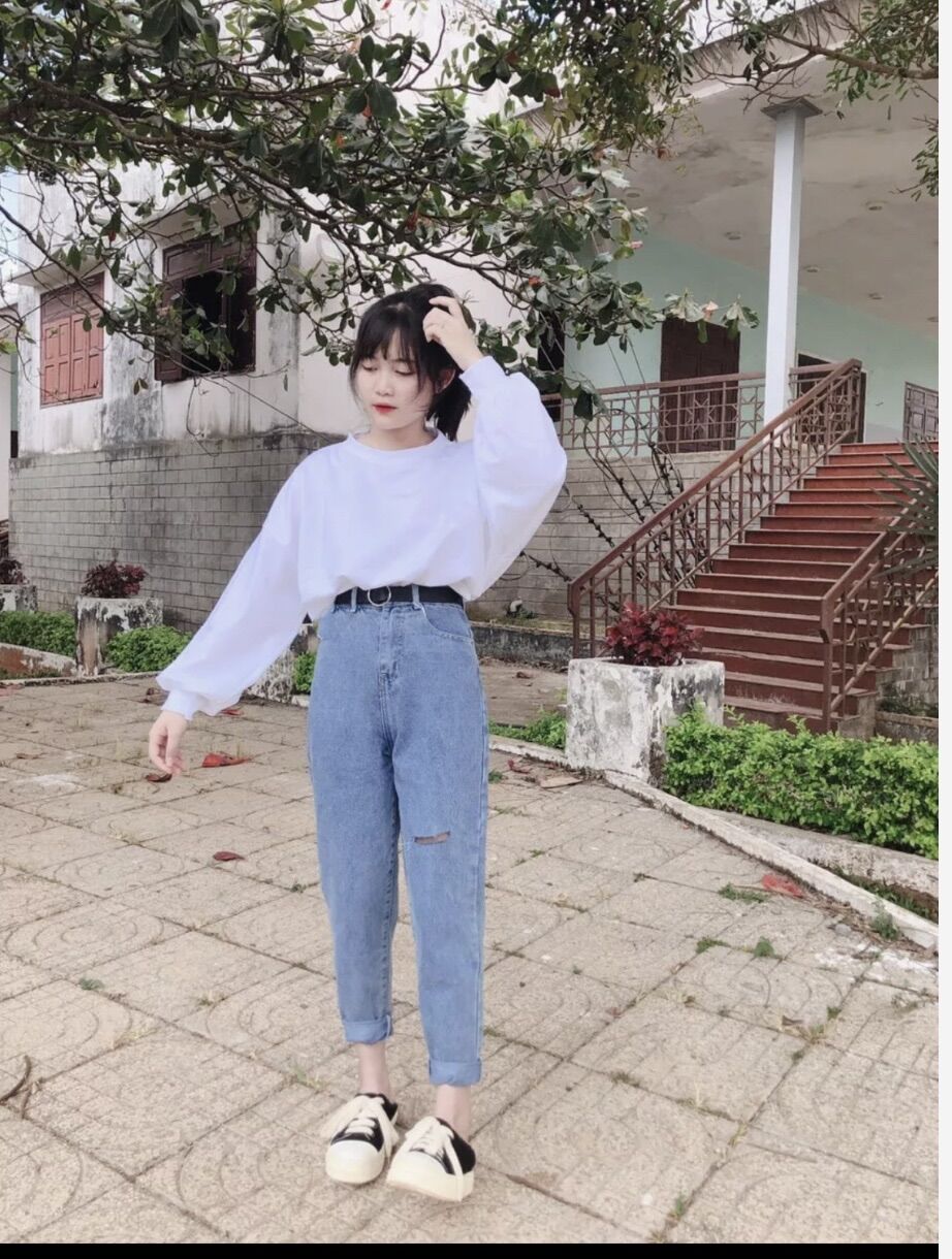 Set baggy jeans xanh rách 1 bên + croptop tay phồng
