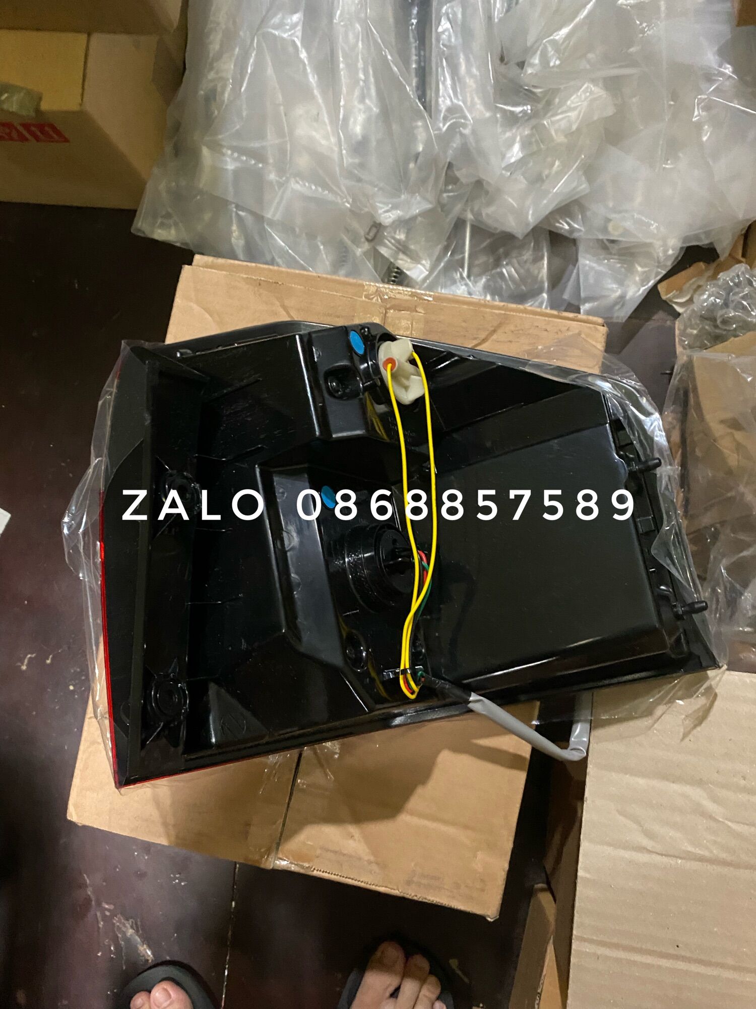 Đèn hậu ngoài Orlando xịn Gm