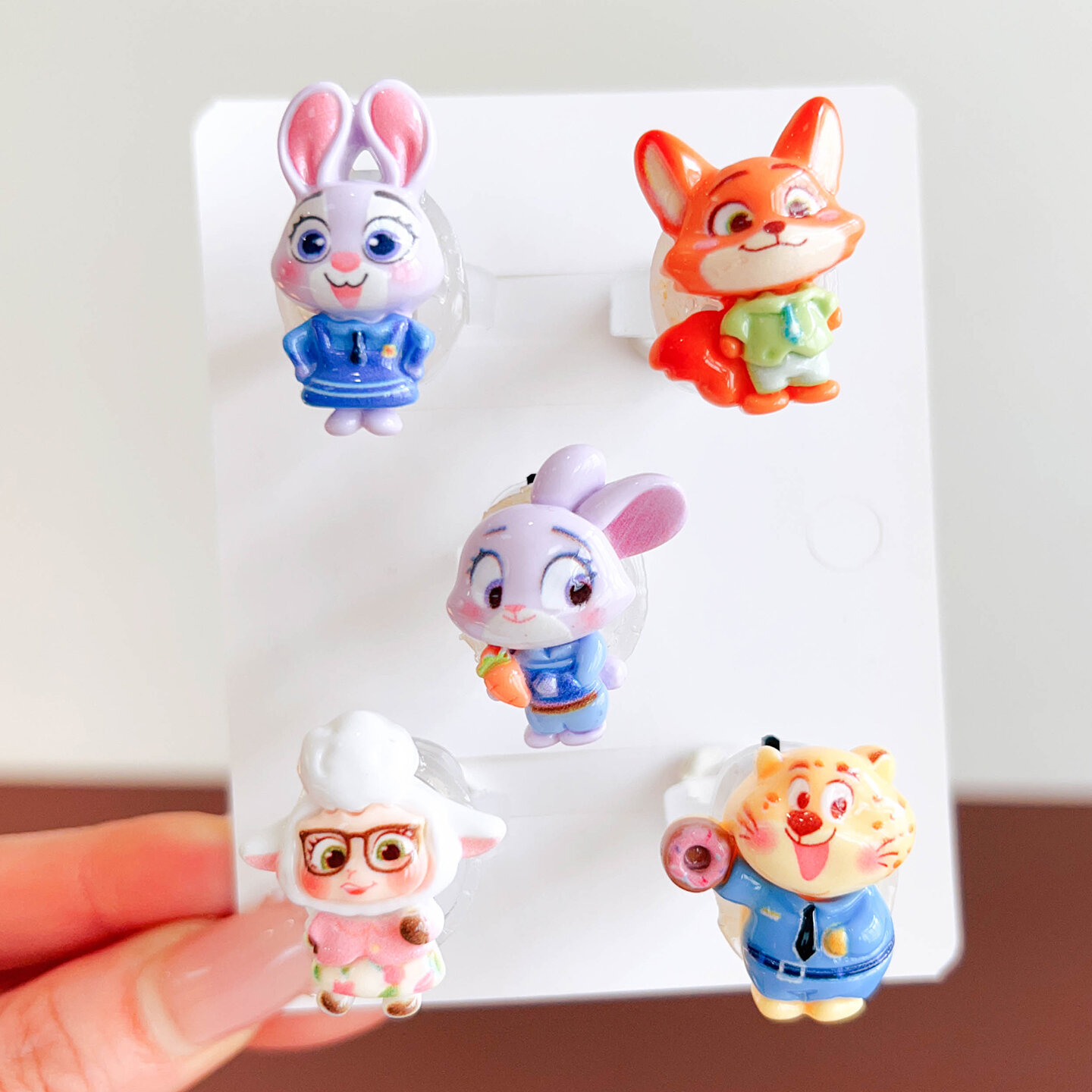 Bộ Nhẫn Dán Hình Cartoon Cho Bé Gái