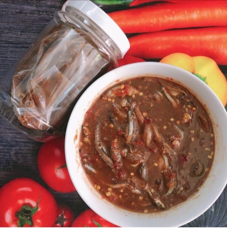 500gram Mắm cá cơm nguyên con  1 hũ