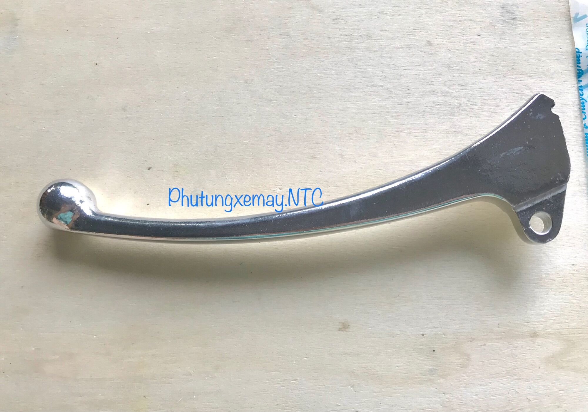 Tay phanh vison bên trái tay thắng vison bên trái màu trắng tay thắng vison bên trái mẫu đẹp