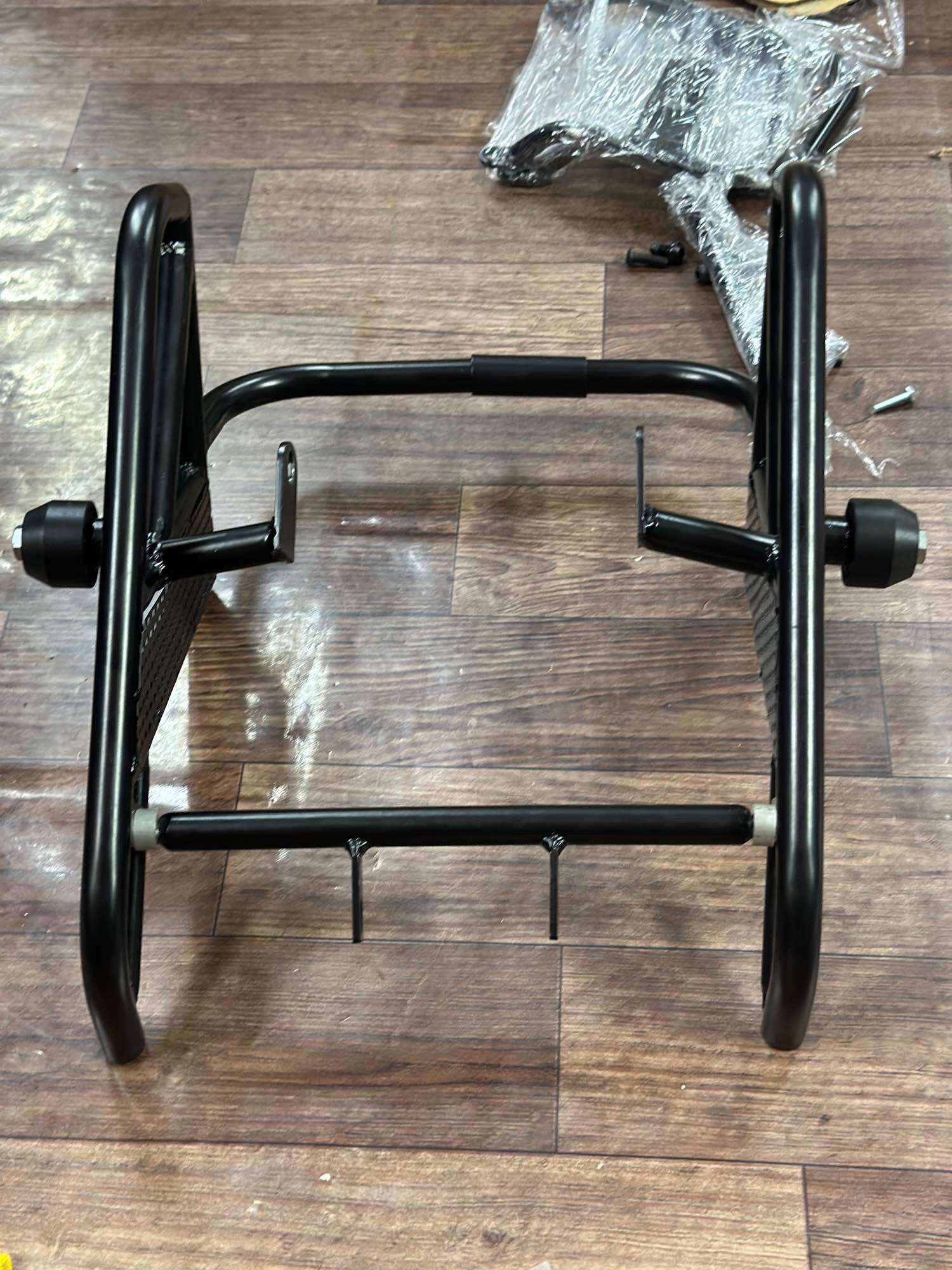 Chống đổ khung che máy kiểu Thailand cho  XSR155