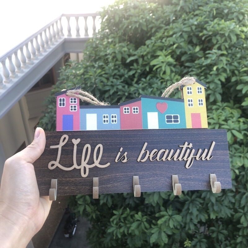 Bảng gỗ decor bảng gỗ 3D có móc treo chìa khoá life is beautiful móc gỗ đi kèm trang trí và treo móc đồ tiện dụng - MK31