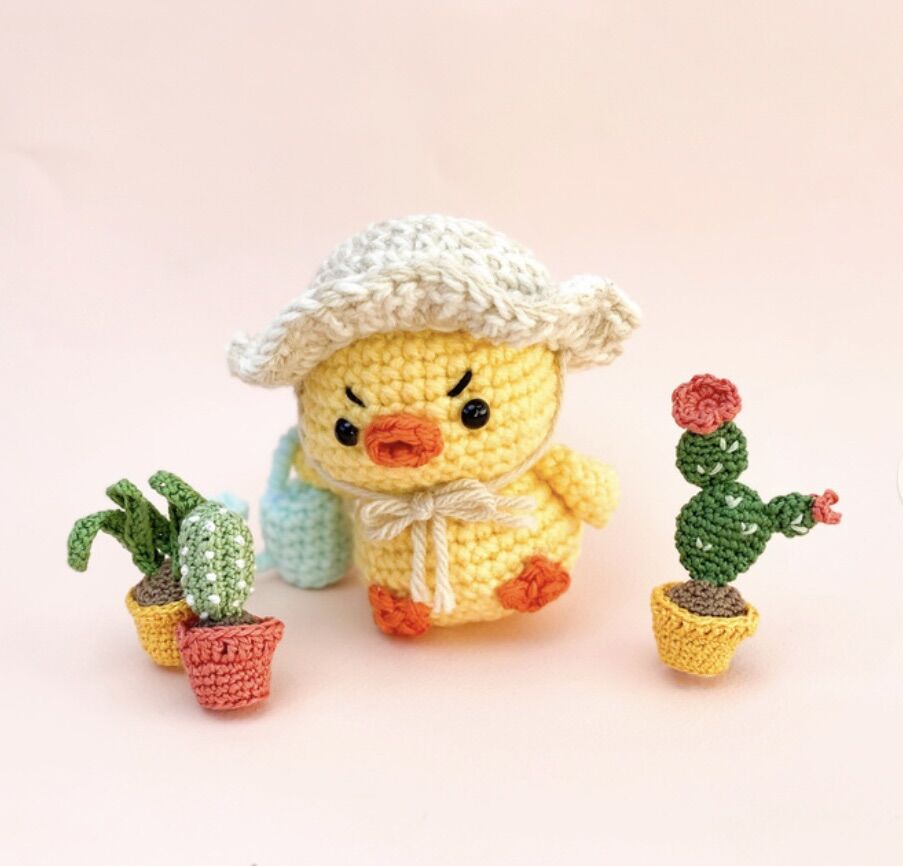 Móc khoá len Gà Con Đội Nón handmade