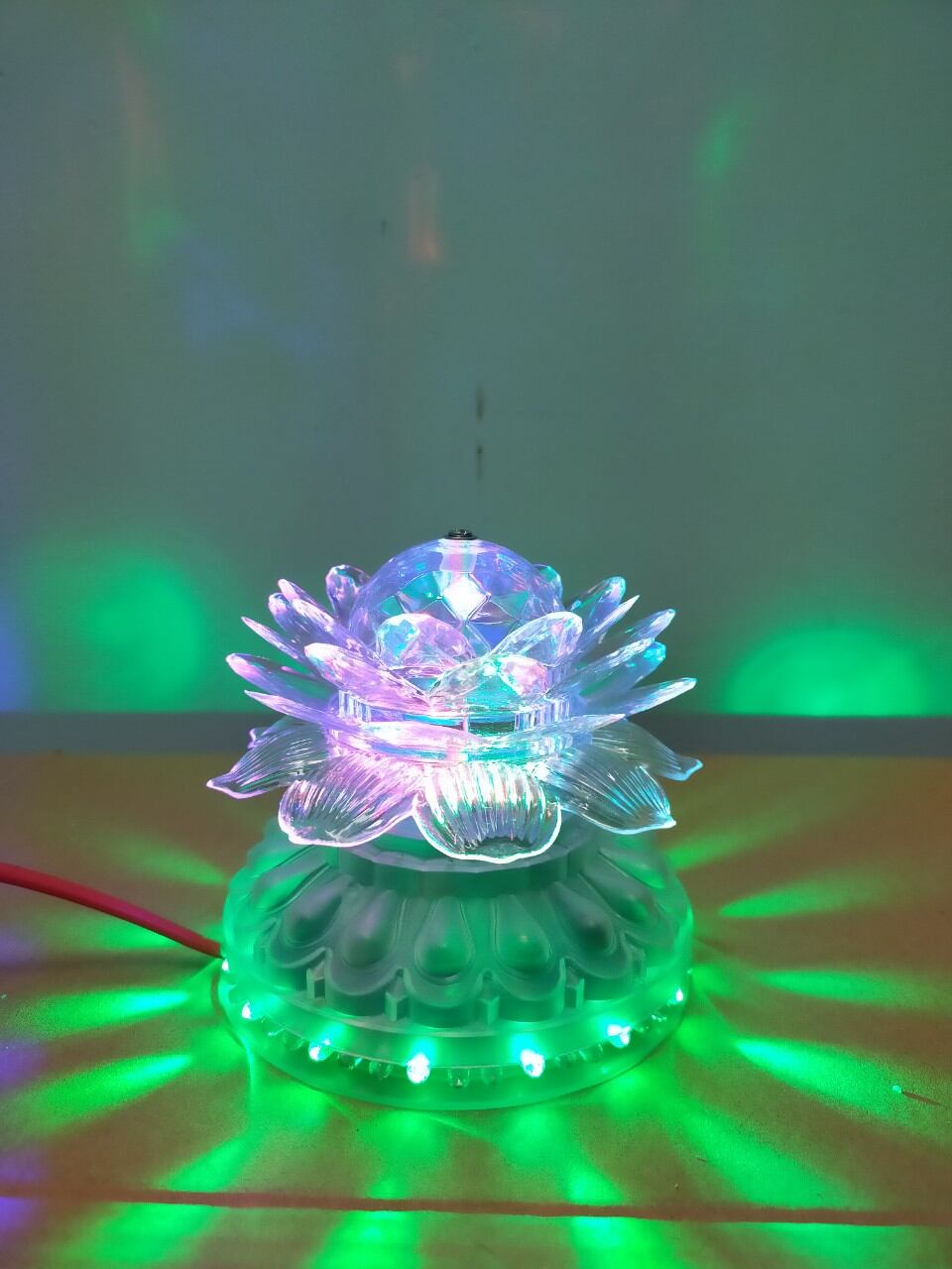 Đèn led hoa sen xoay tròn đèn bàn thờ.