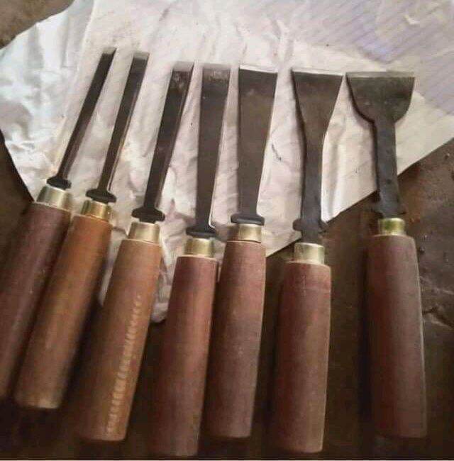 Bộ đục hàng ngang đục tràng đục thợ mộc 7 cây mài sắc kèm cán gỗ nghiến chất chất liệu thép tôi
