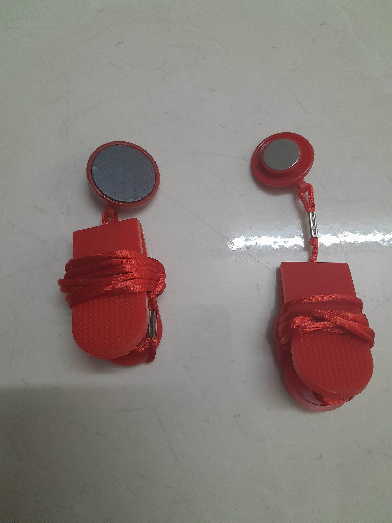 Khóa nam châm an toàn máy chạy bộ