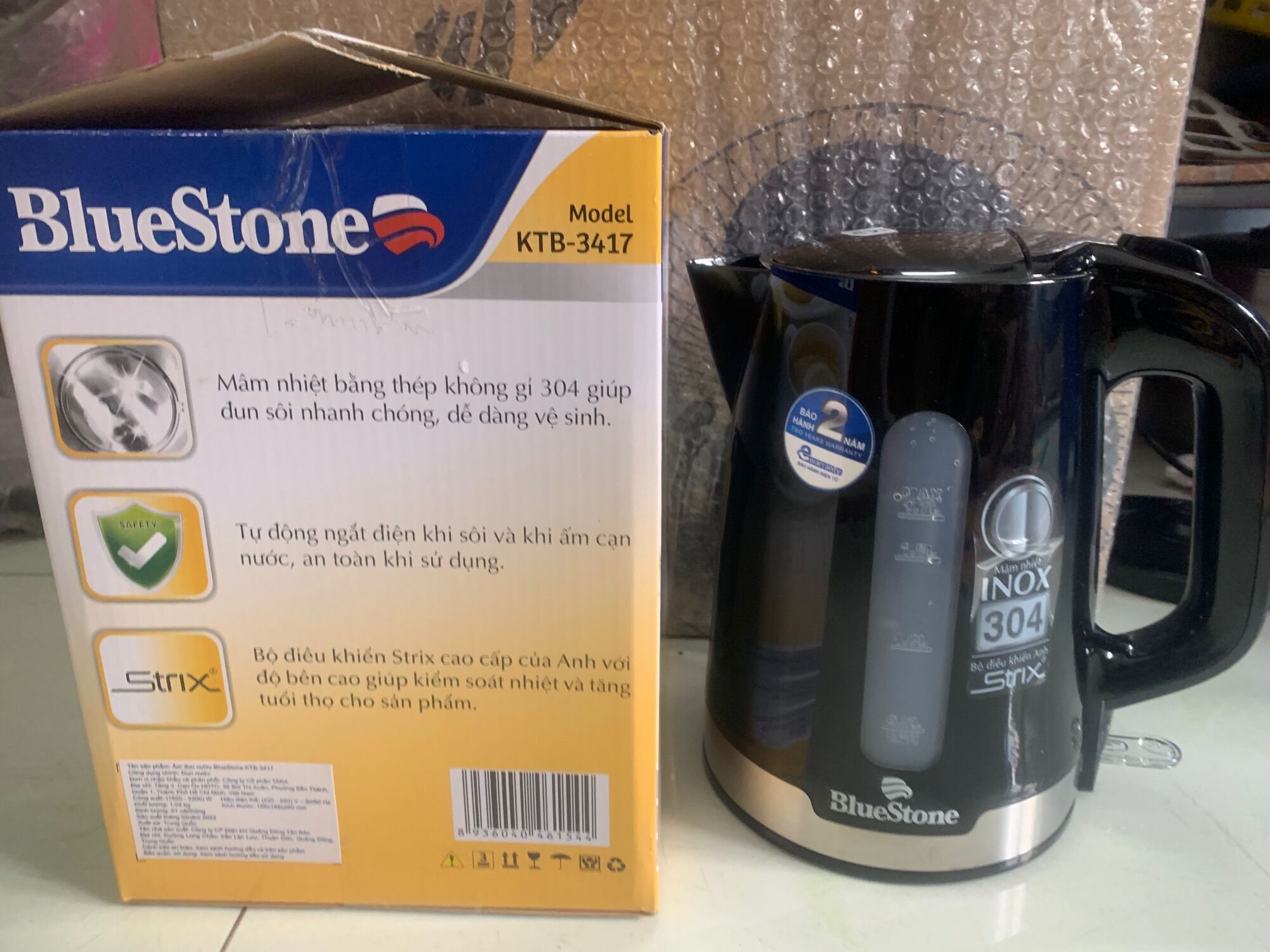 Ấm đun nước siêu tốc bluestone model ktb-3417. hàng công ty chính hãng đầy đủ bảo hành