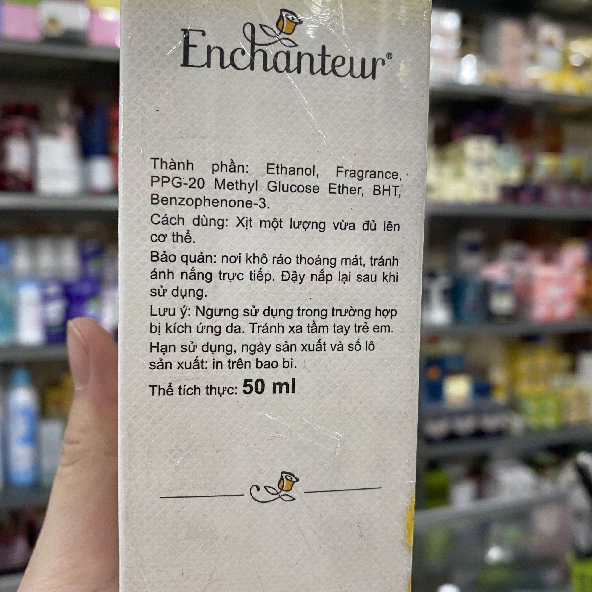 Nước hoa Enchanteur Charming 50ml