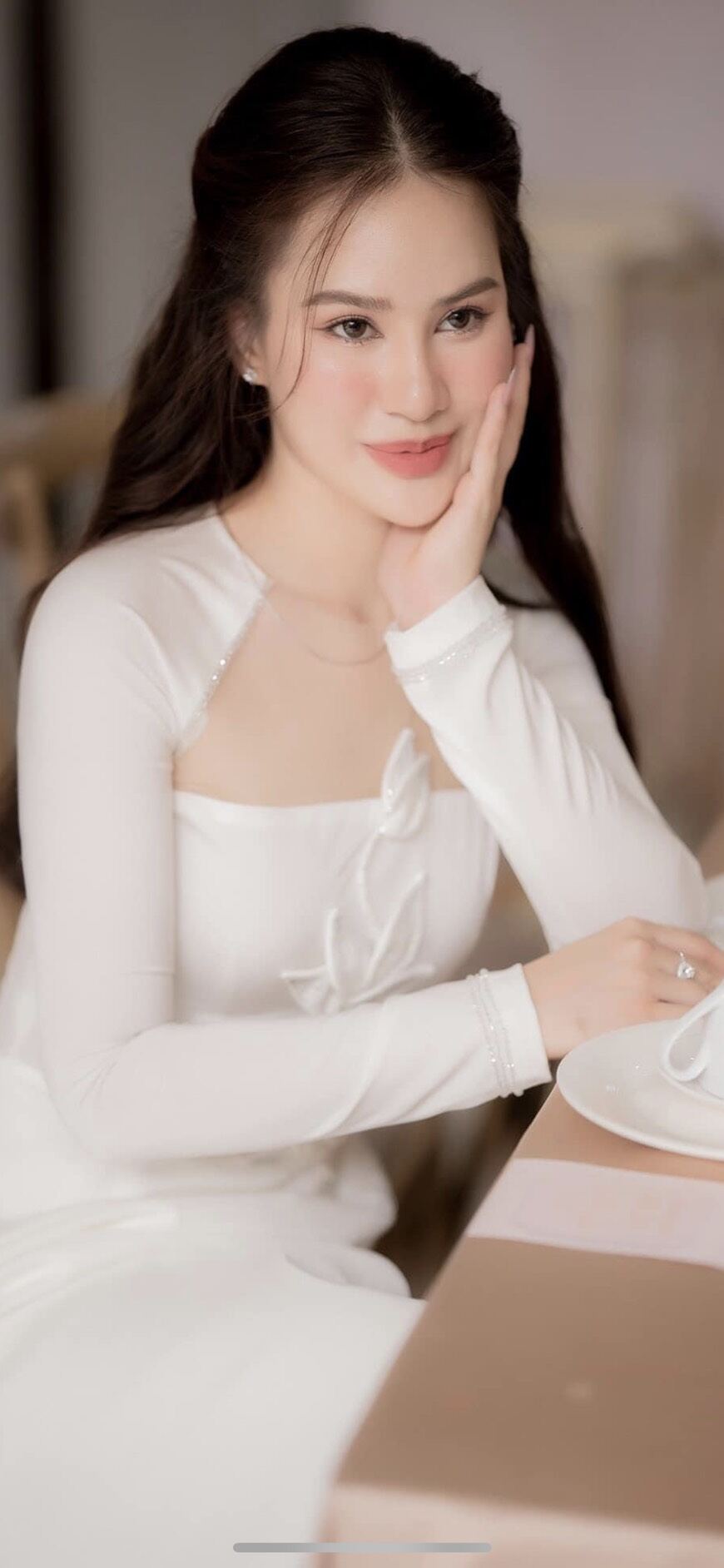Lotus Ao Dai with Mesh Collar for Wedding Party