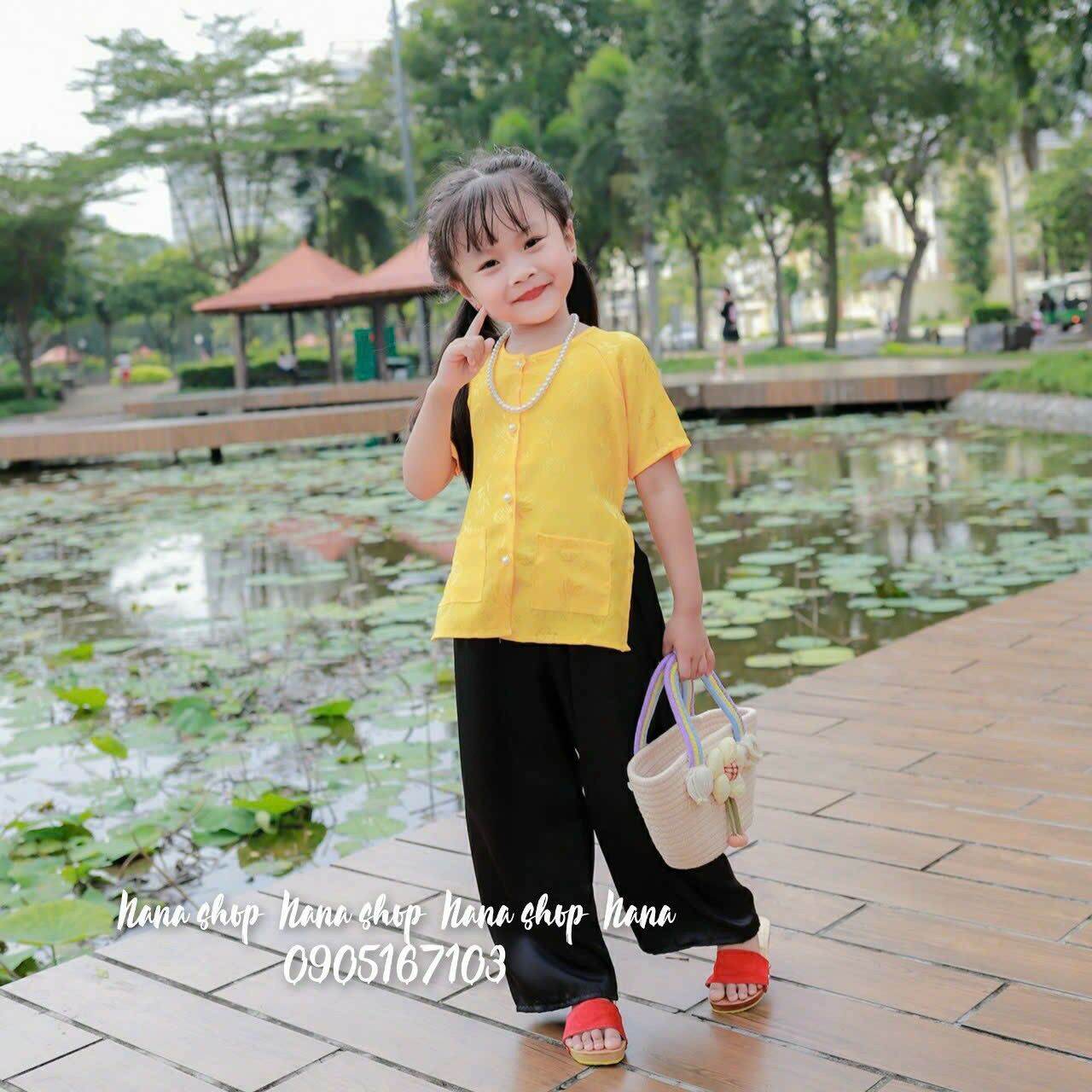 Bộ bà ba bé gái áo gấm lá tre quần phi lụa mềm mịn size 7 - 35ky