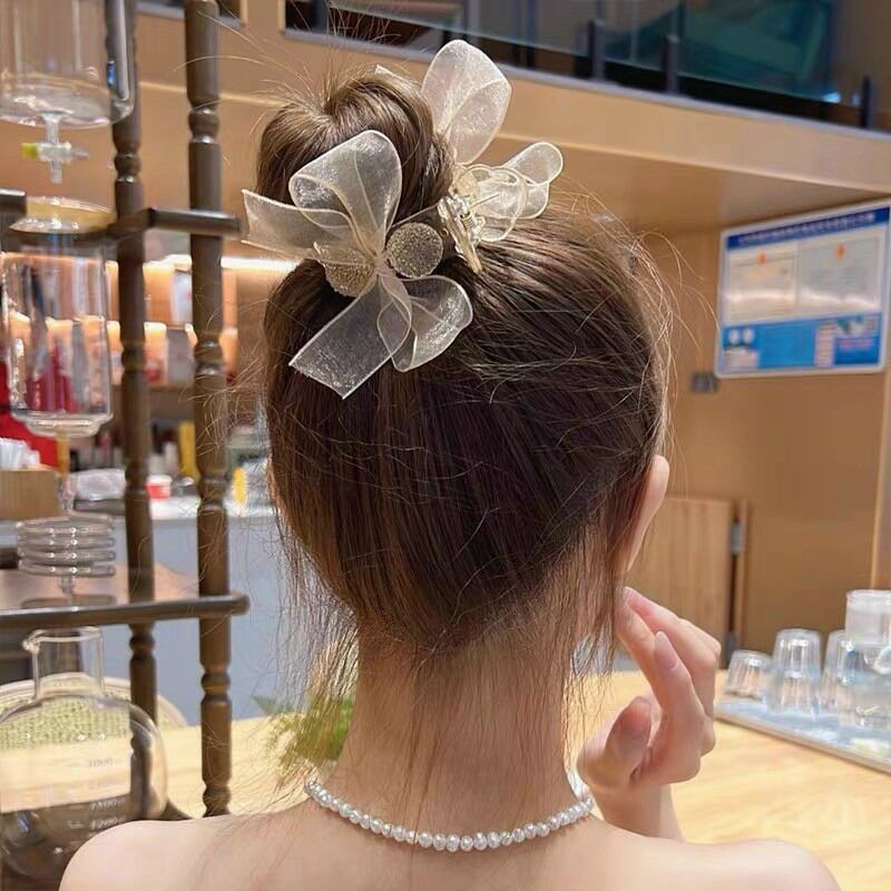 Kẹp càng cua bới tóc củ tỏi