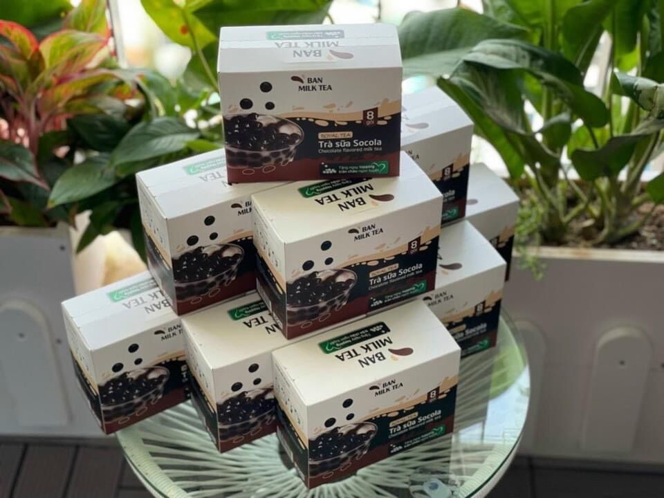 Tr&agrave; sữa socola hộp 8 g&oacute;i tặng k&egrave;m tr&acirc;n tr&acirc;u