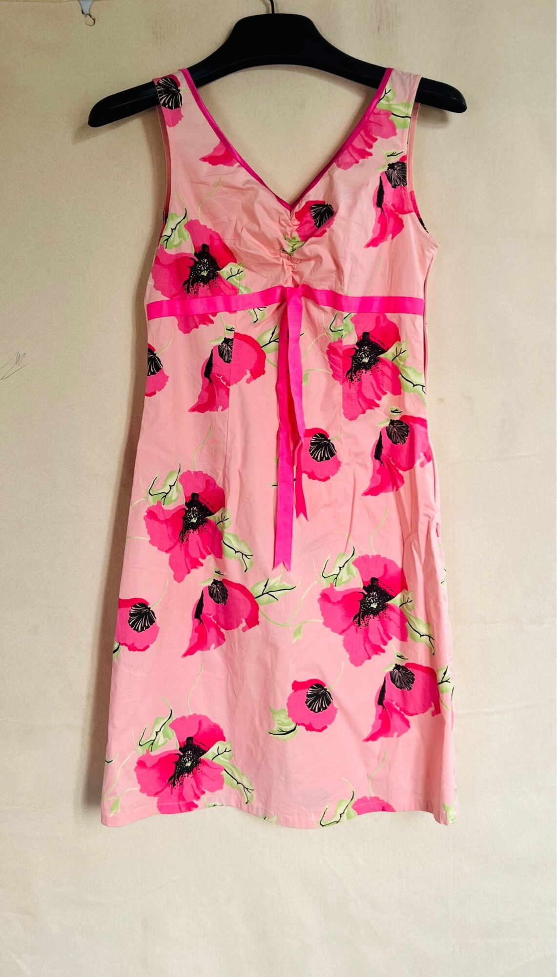 Đầm hoa hồng sz s, new 99%