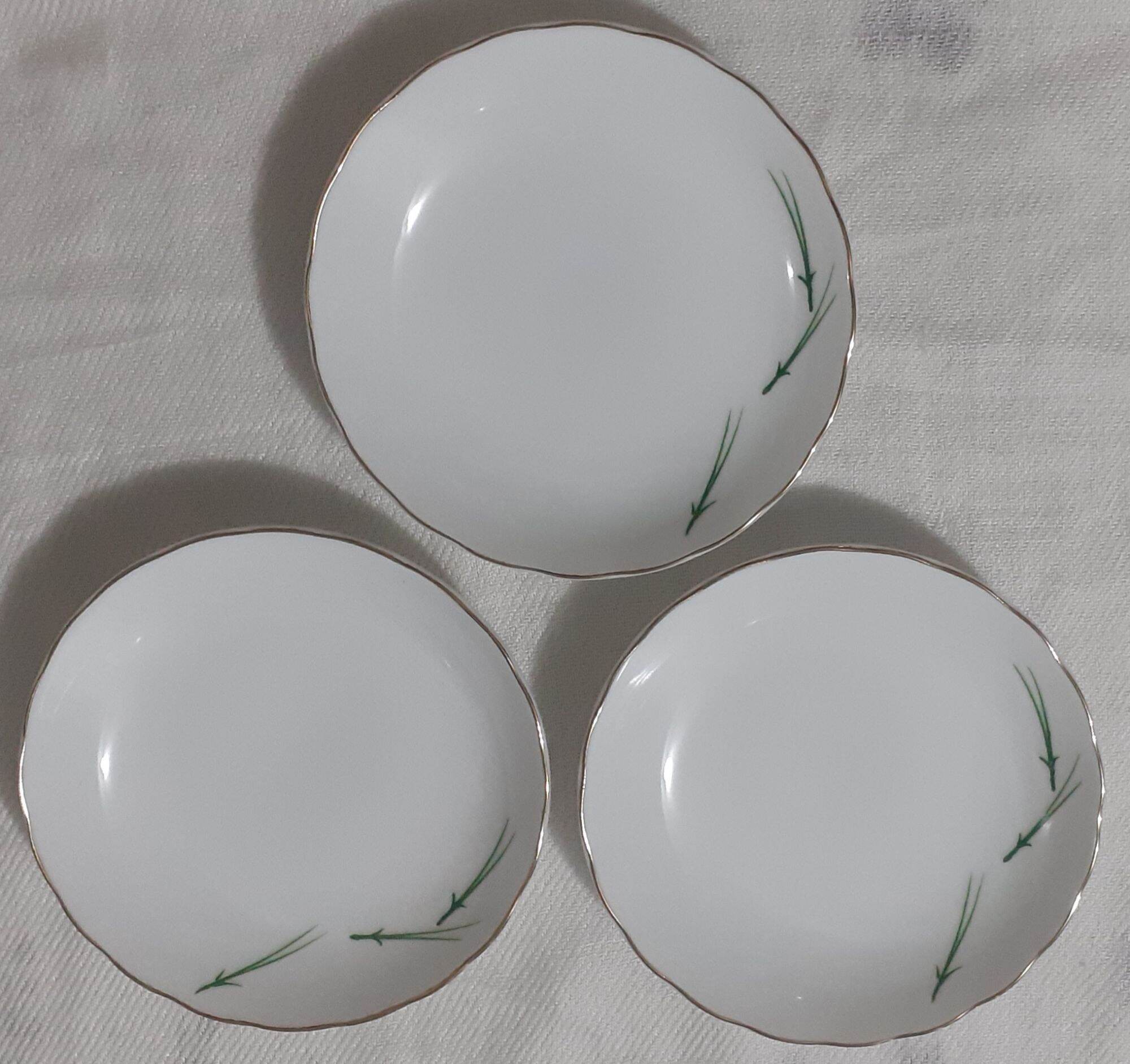 Đĩa gốm sứ nhỏ viền vàng 12cm