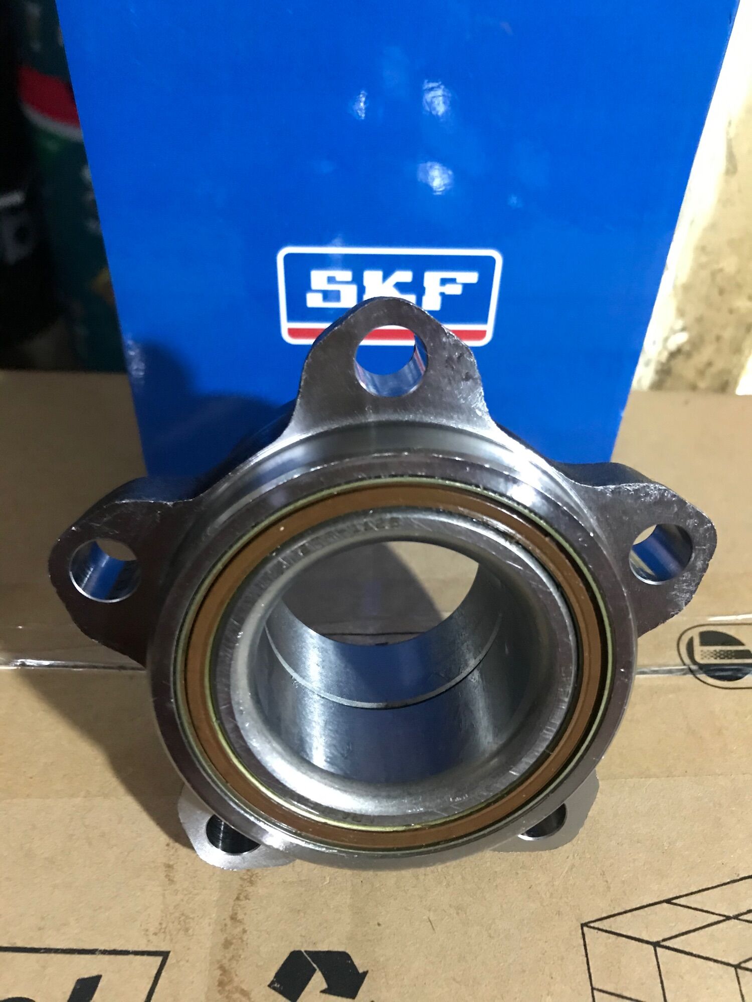 Bạc đạn bánh trước ford transit 2003 2006 skf