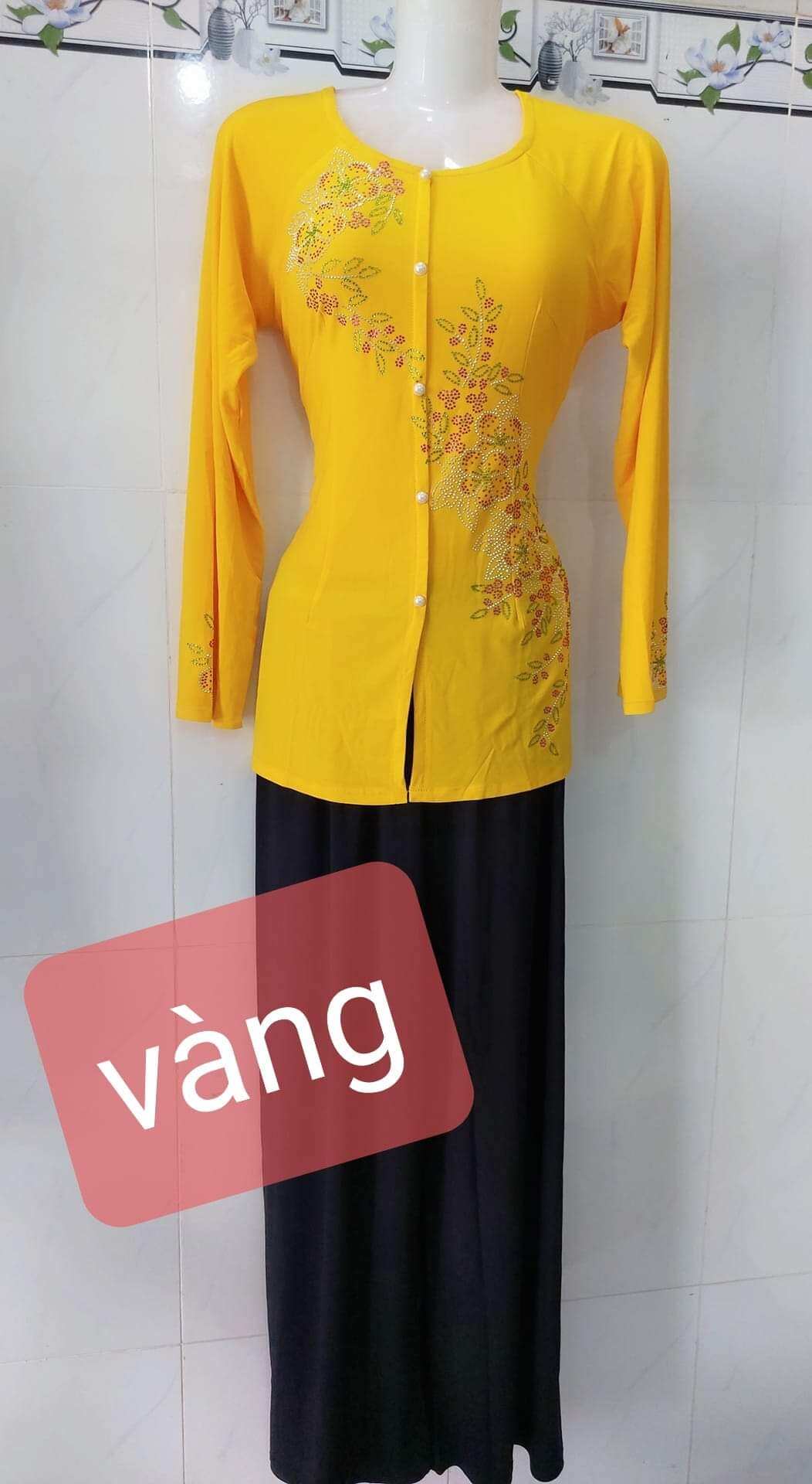 Áo Bà Ba cổ tròn Đính đá Không kèm quần