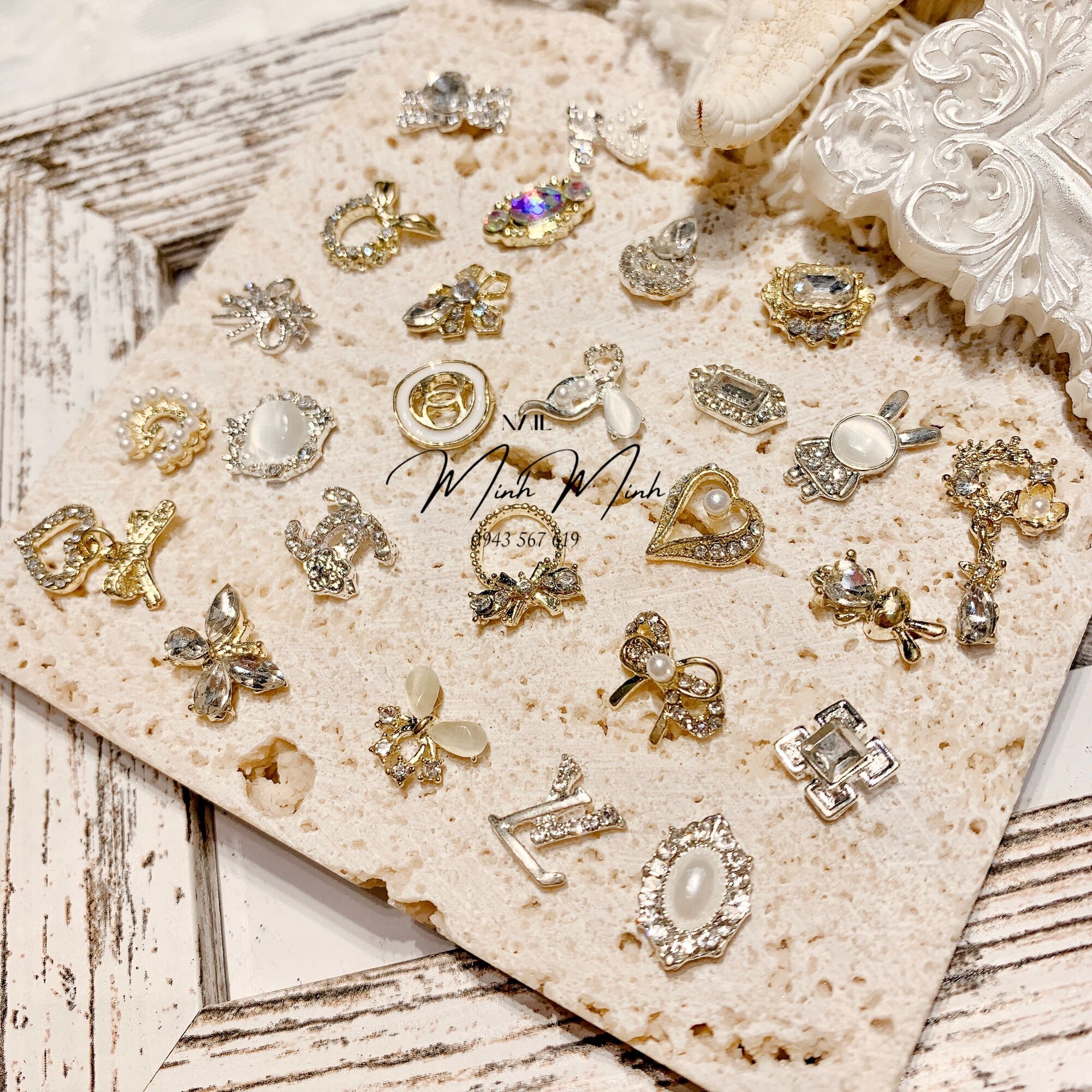 Charm nail kim loại, charm đính móng đồng giá 5k/viên