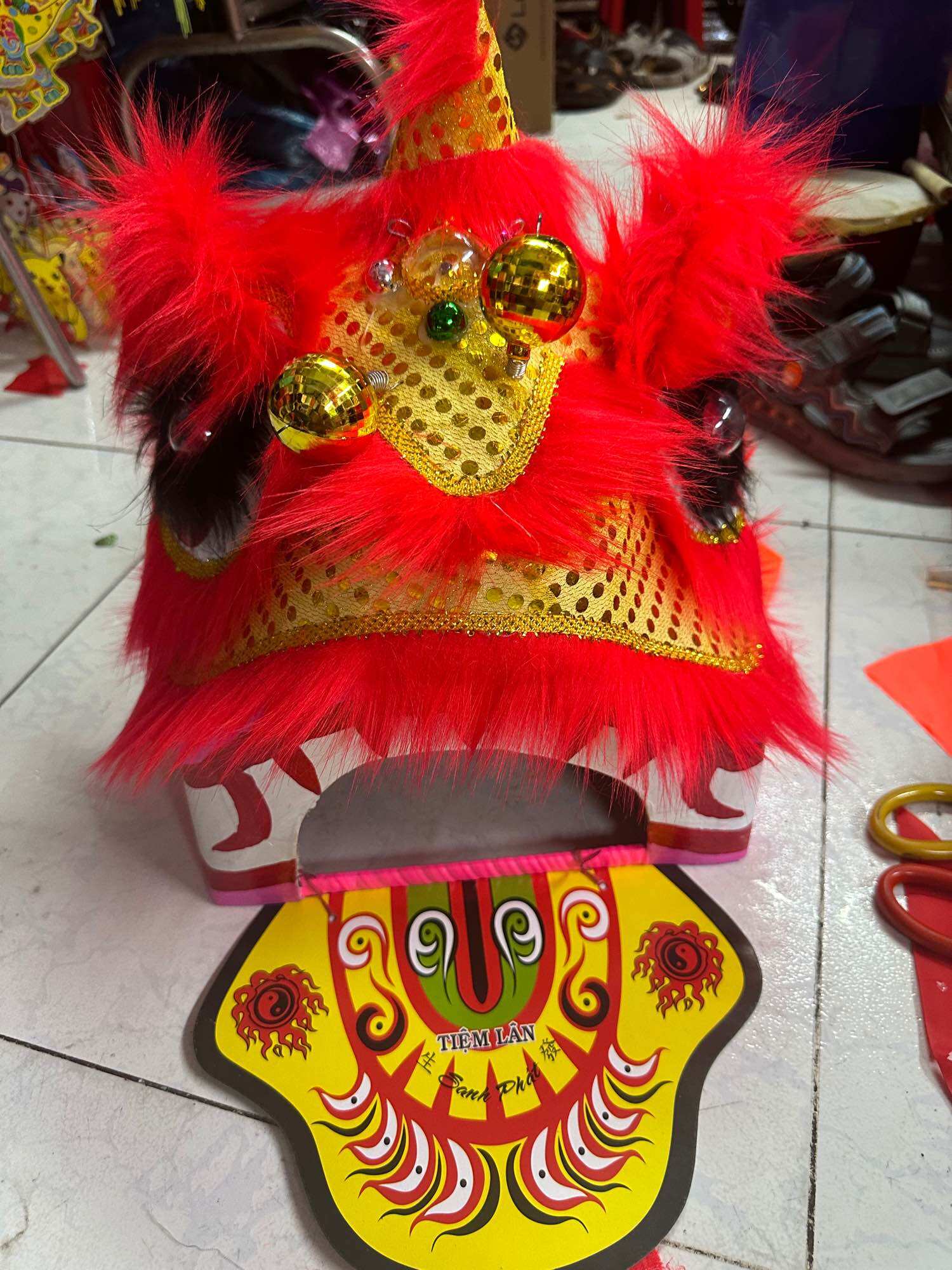 Múa lân cho bé 5-8 tuổi. Có đuôi