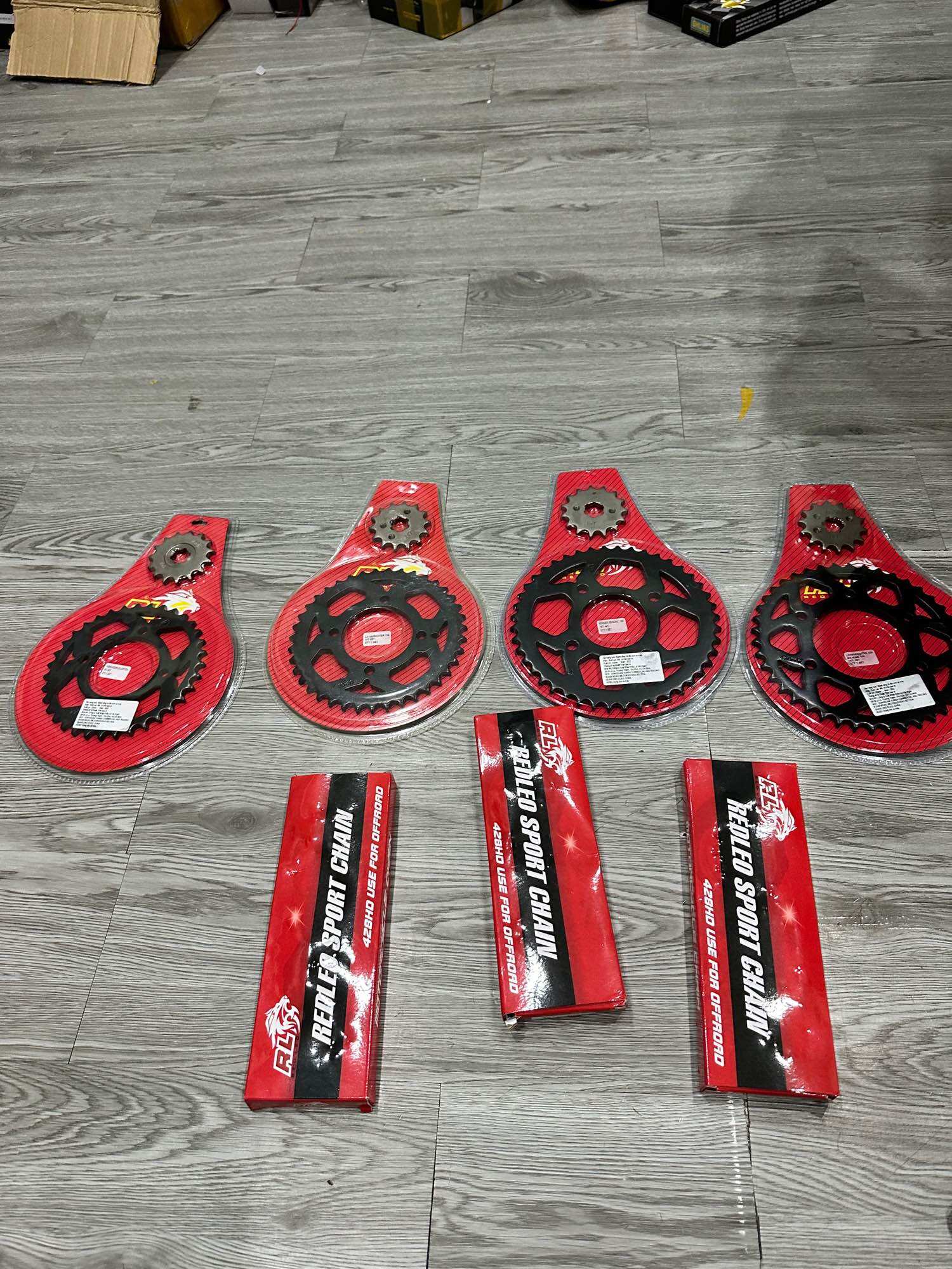 Nhông sên đĩa REDLeo cho exciter, winner, satria, sonic, sirius, dream, wave,raider
