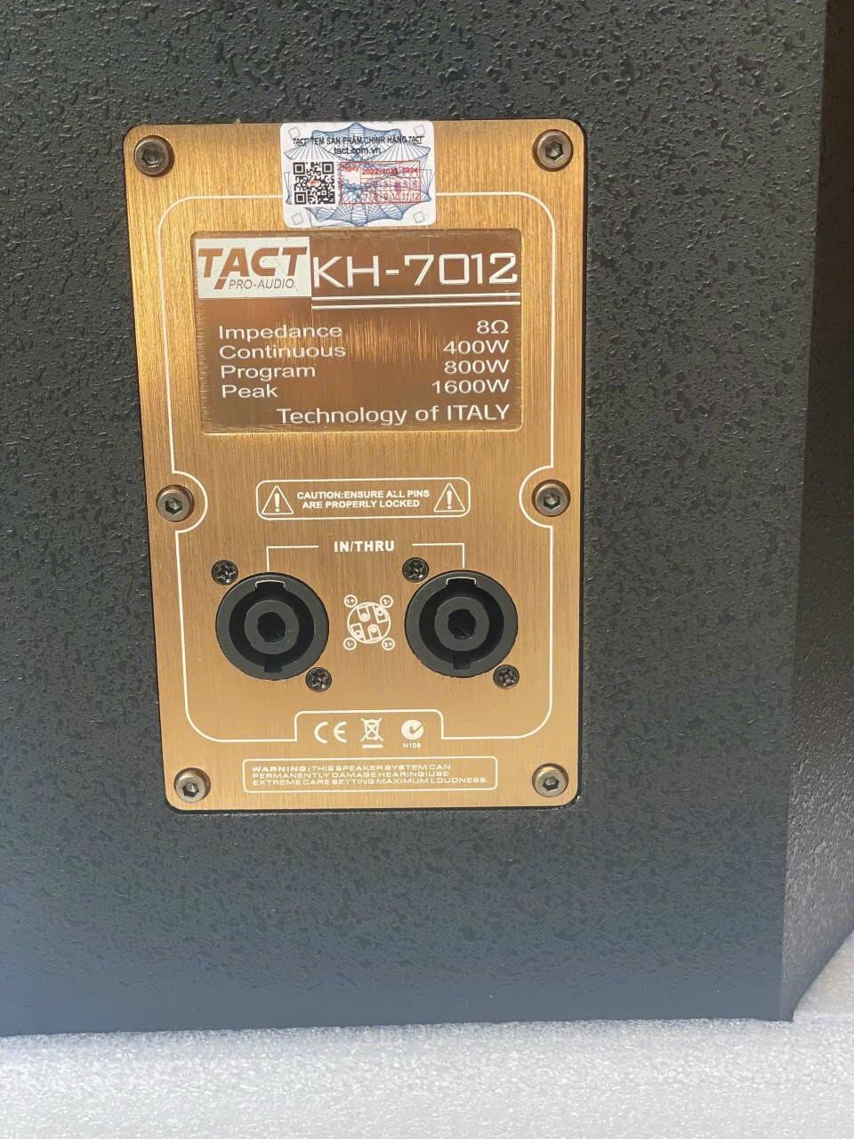 Loa tact 7012
