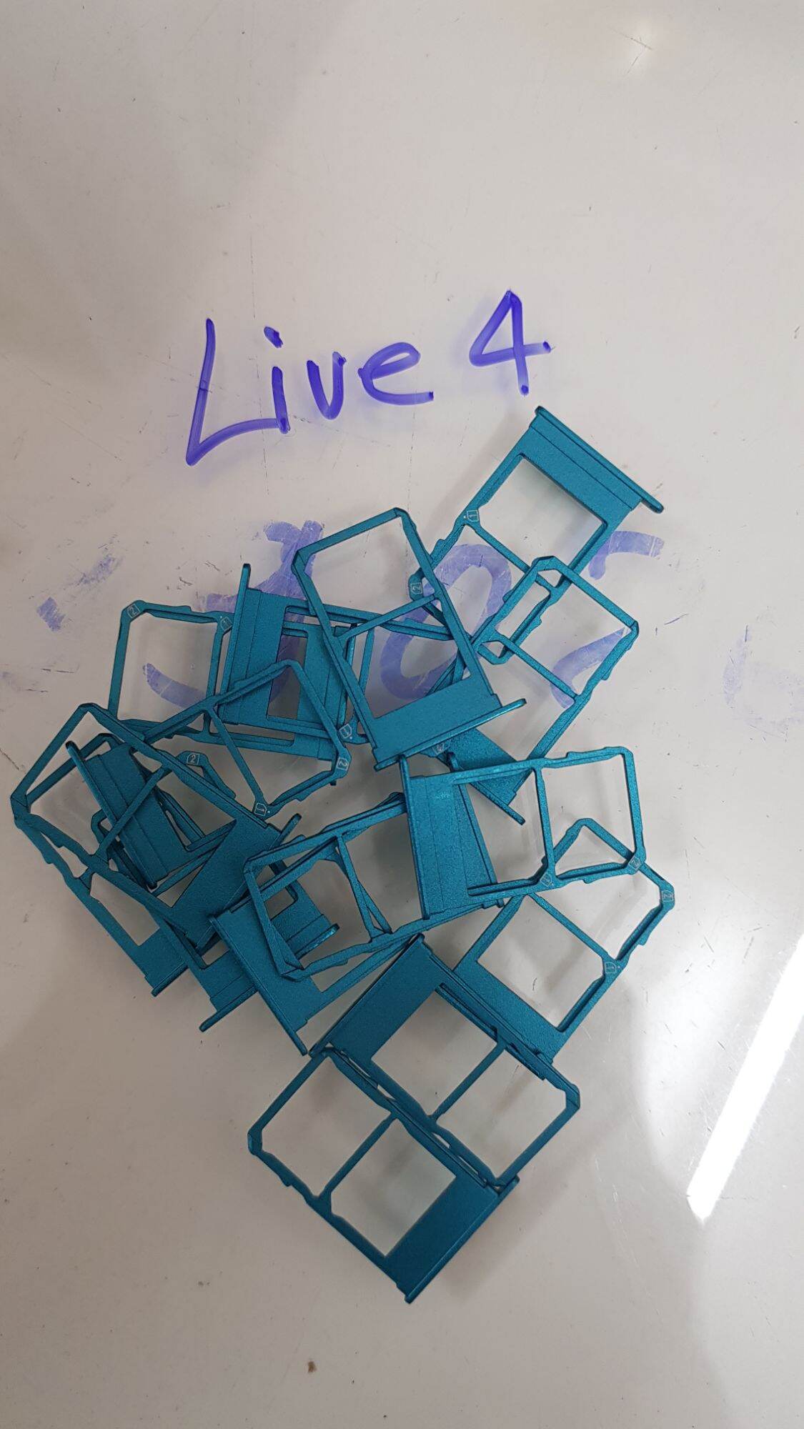 Khay sim vsmart Live 4