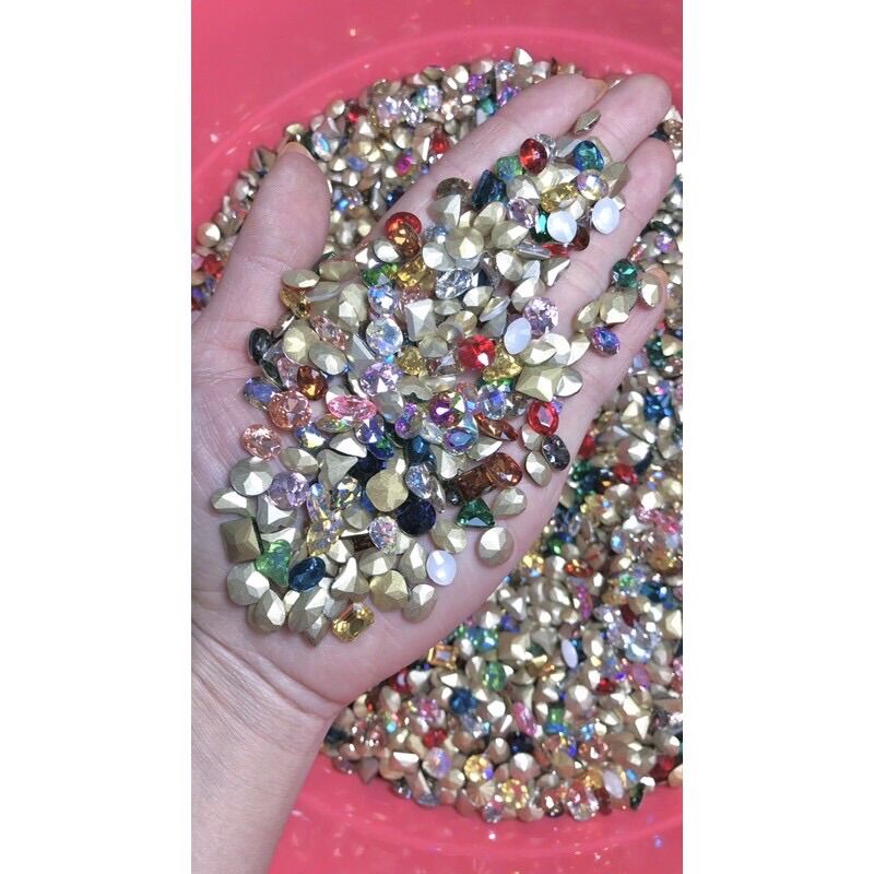 Đá khối chân nhọn mix màu và size