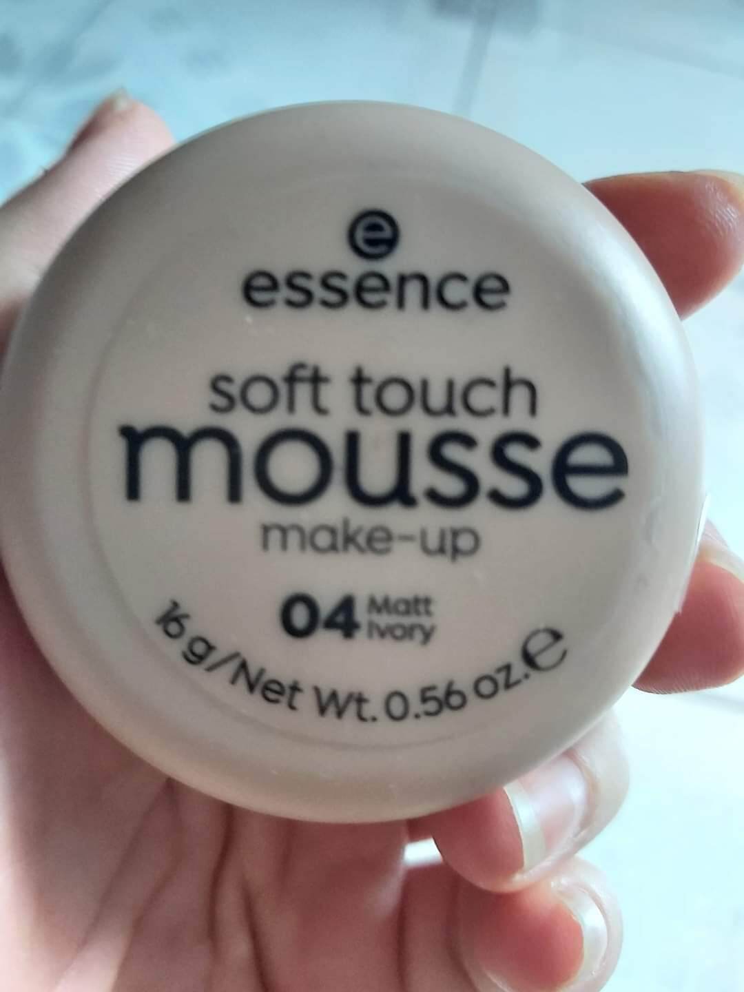 PHẤN TƯƠI ESSENCE SOFT MOUSSE tone 04 thông dụng