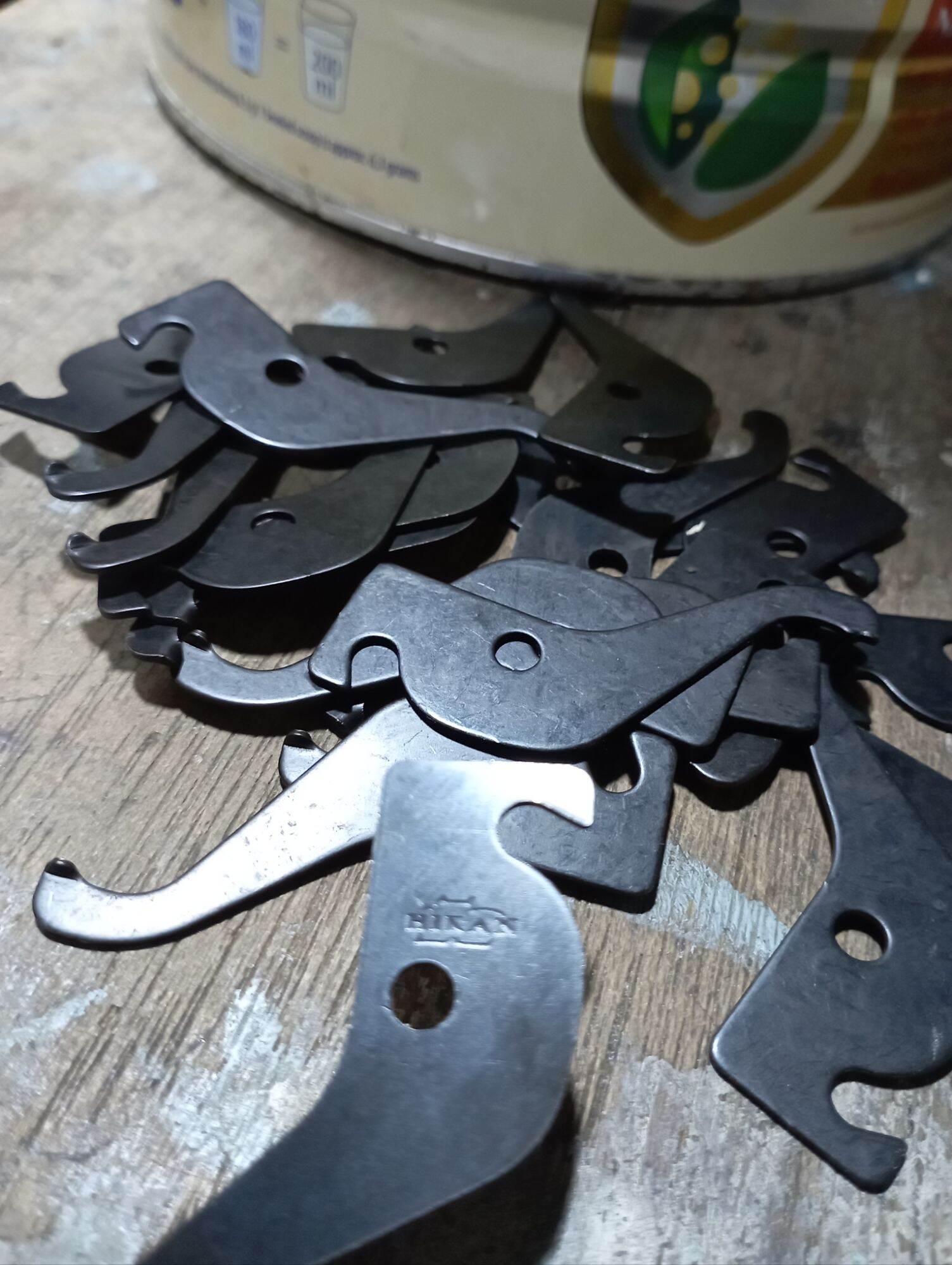 5 cái lưỡi gà máy xén biên logo HIKAN