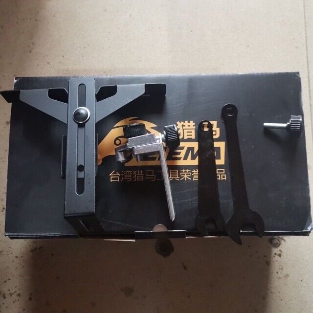 MÁY PHAY GỖ LIEMA 650W LM-811H