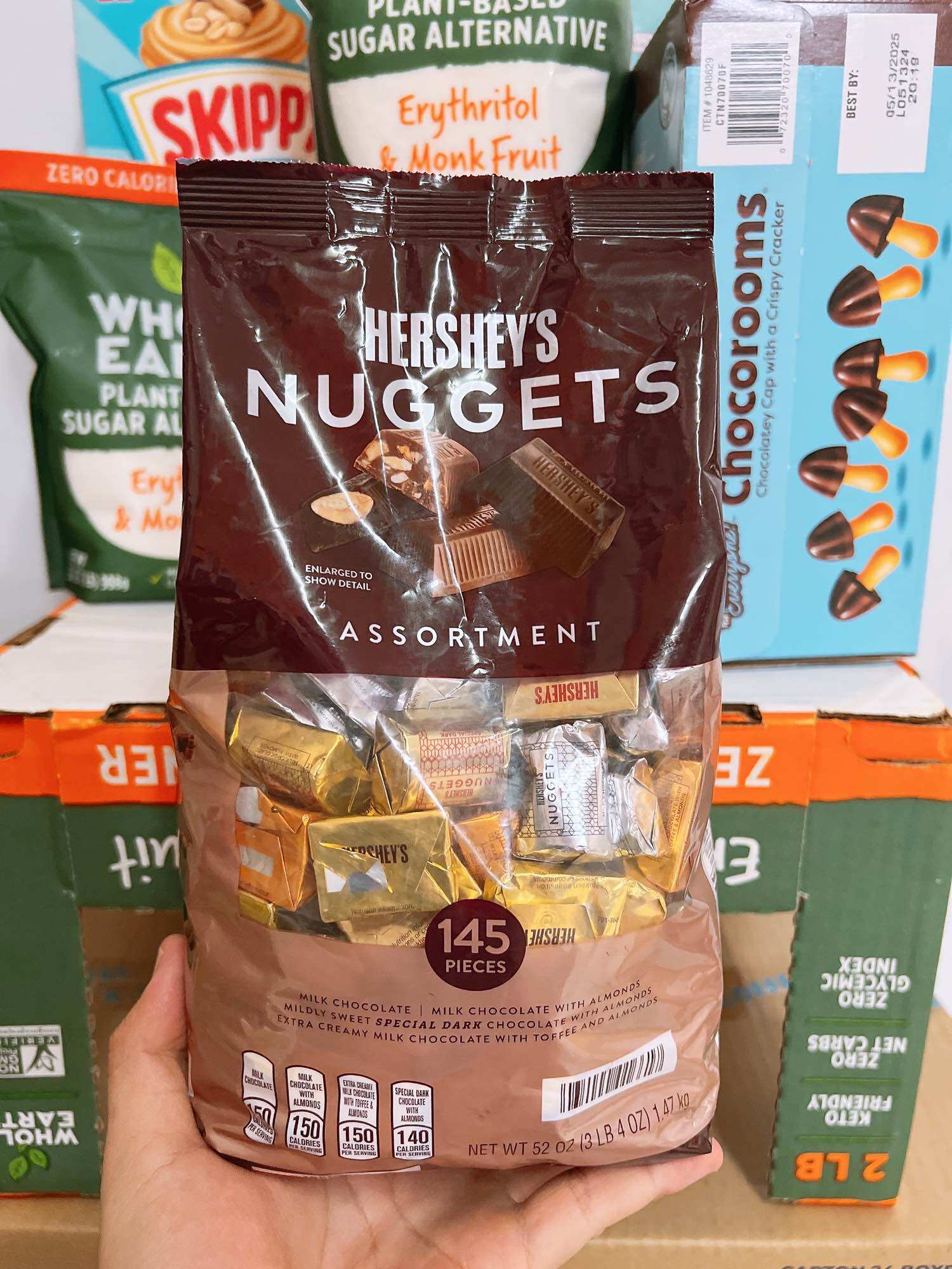 Kẹo Chocolate Hershey's Nuggets Assortment 145 viên của Mỹ.